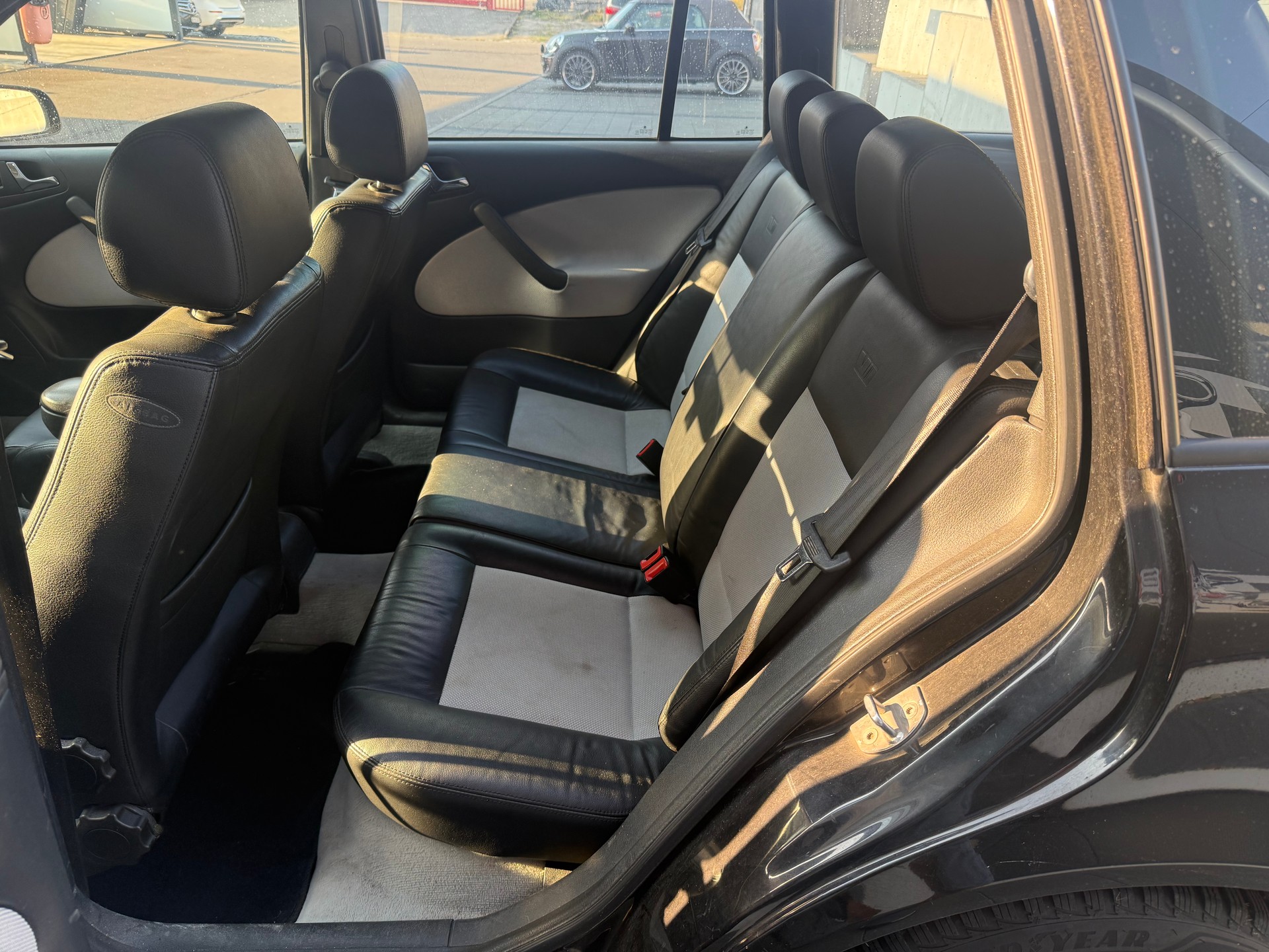 SKODA Octavia 1.8 Turbo RS-image-5