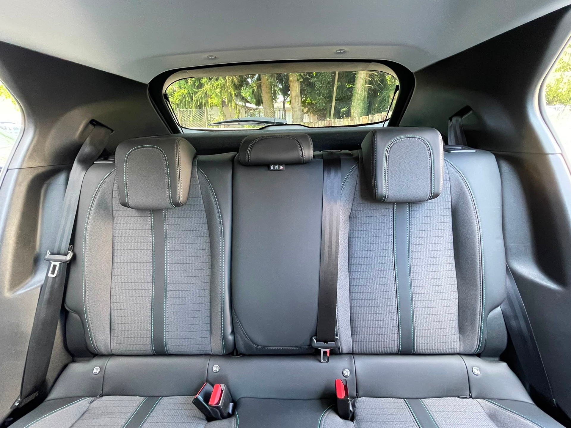 PEUGEOT Facelift 2008 1.2 PureTech Teuerste Version Allure Pack EAT8-image-12