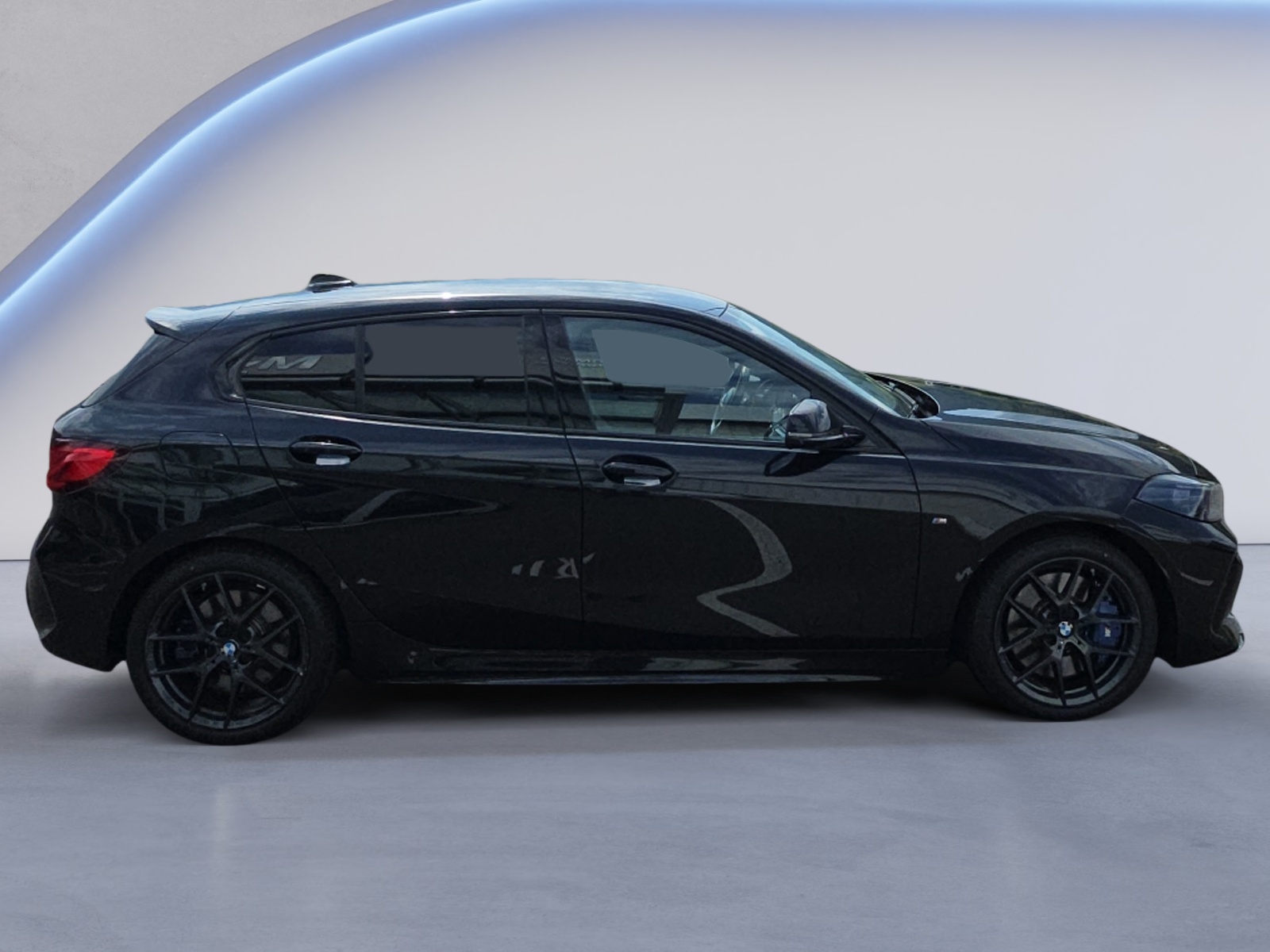 BMW M135i xDrive-image-5