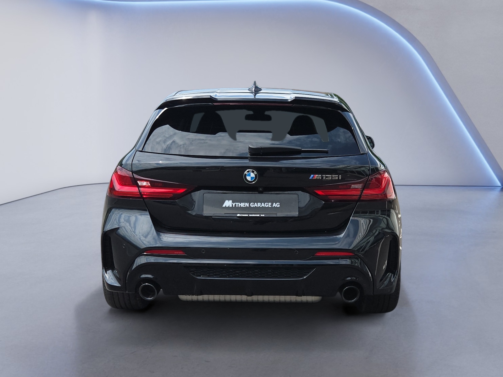 BMW M135i xDrive-image-3