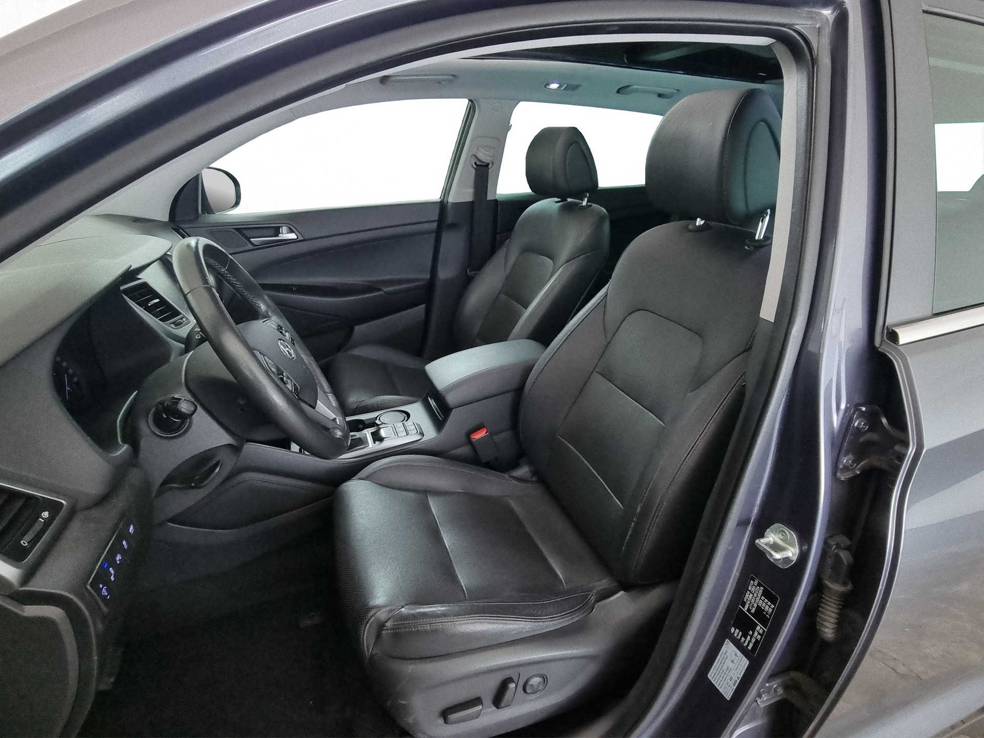 HYUNDAI Tucson 2.0 CRDI 185 Plena 4WD-image-5