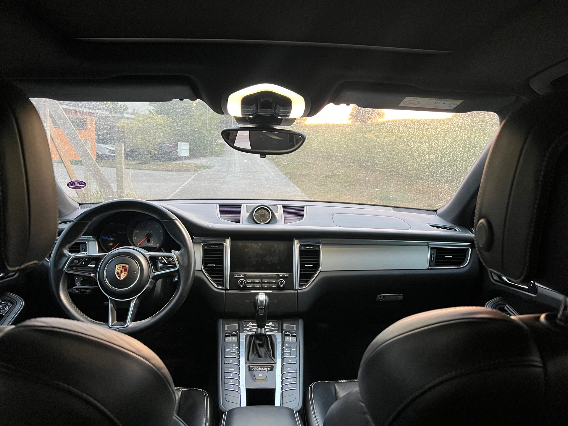 PORSCHE 3.0 V6 GTS-image-5