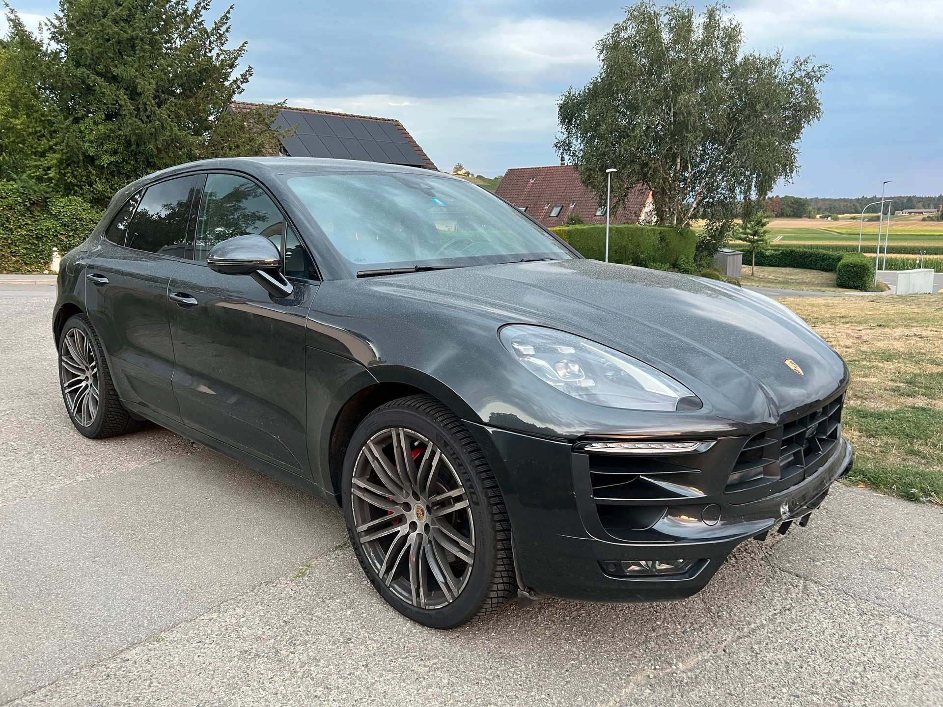 PORSCHE 3.0 V6 GTS-image-2