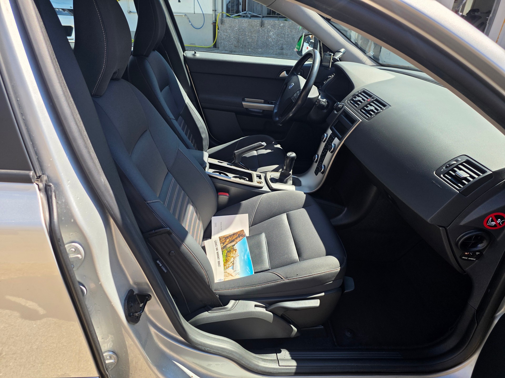 VOLVO V50 D3 Summum-image-6