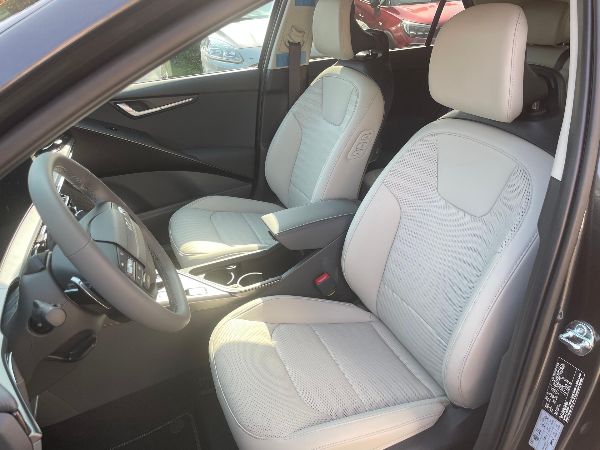 KIA Niro 1.6 GDi Hybrid Style-image-10