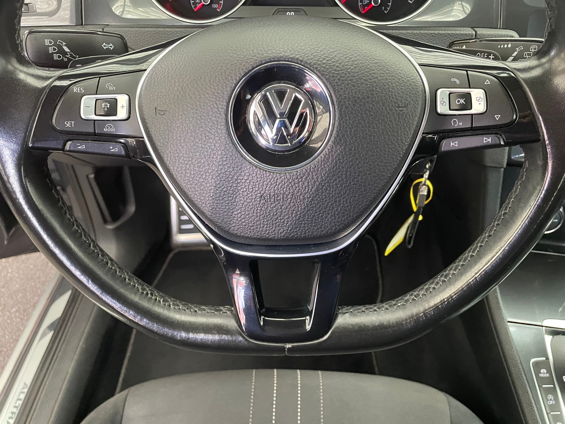 VW Golf 2.0 TDI Alltrack 4Motion DSG-image-10