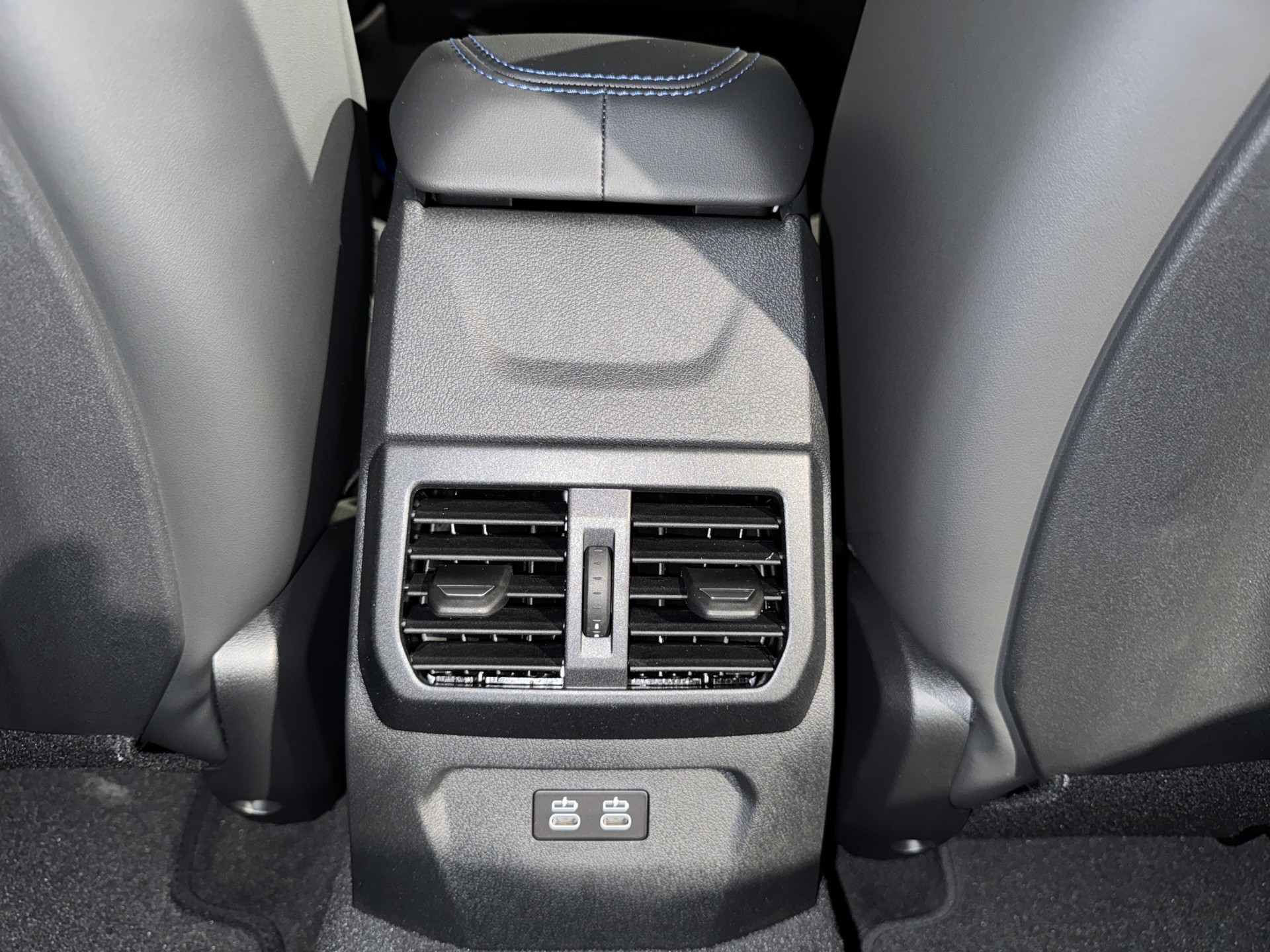 BMW M135i xDrive-image-19