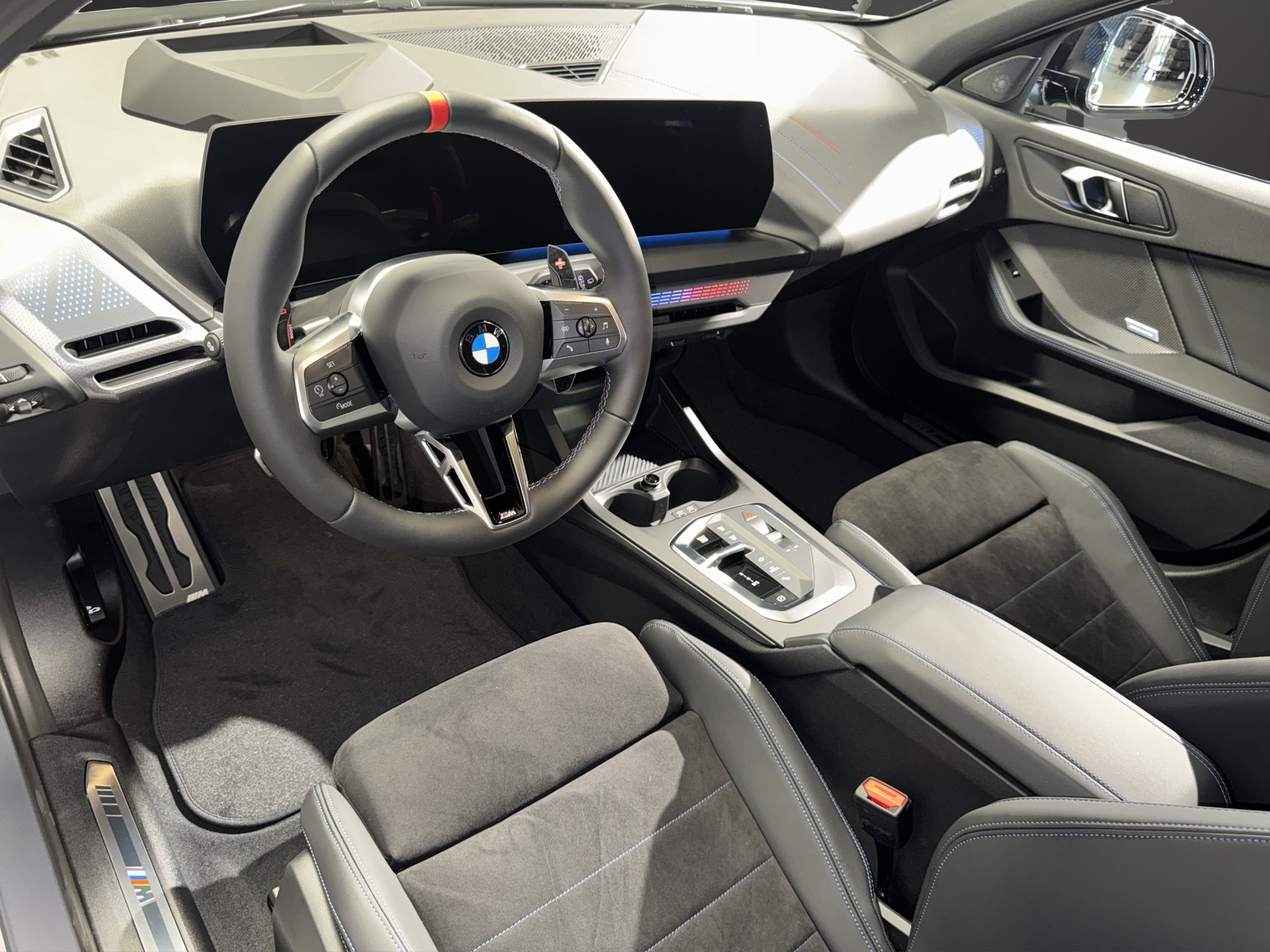 BMW M135i xDrive-image-8