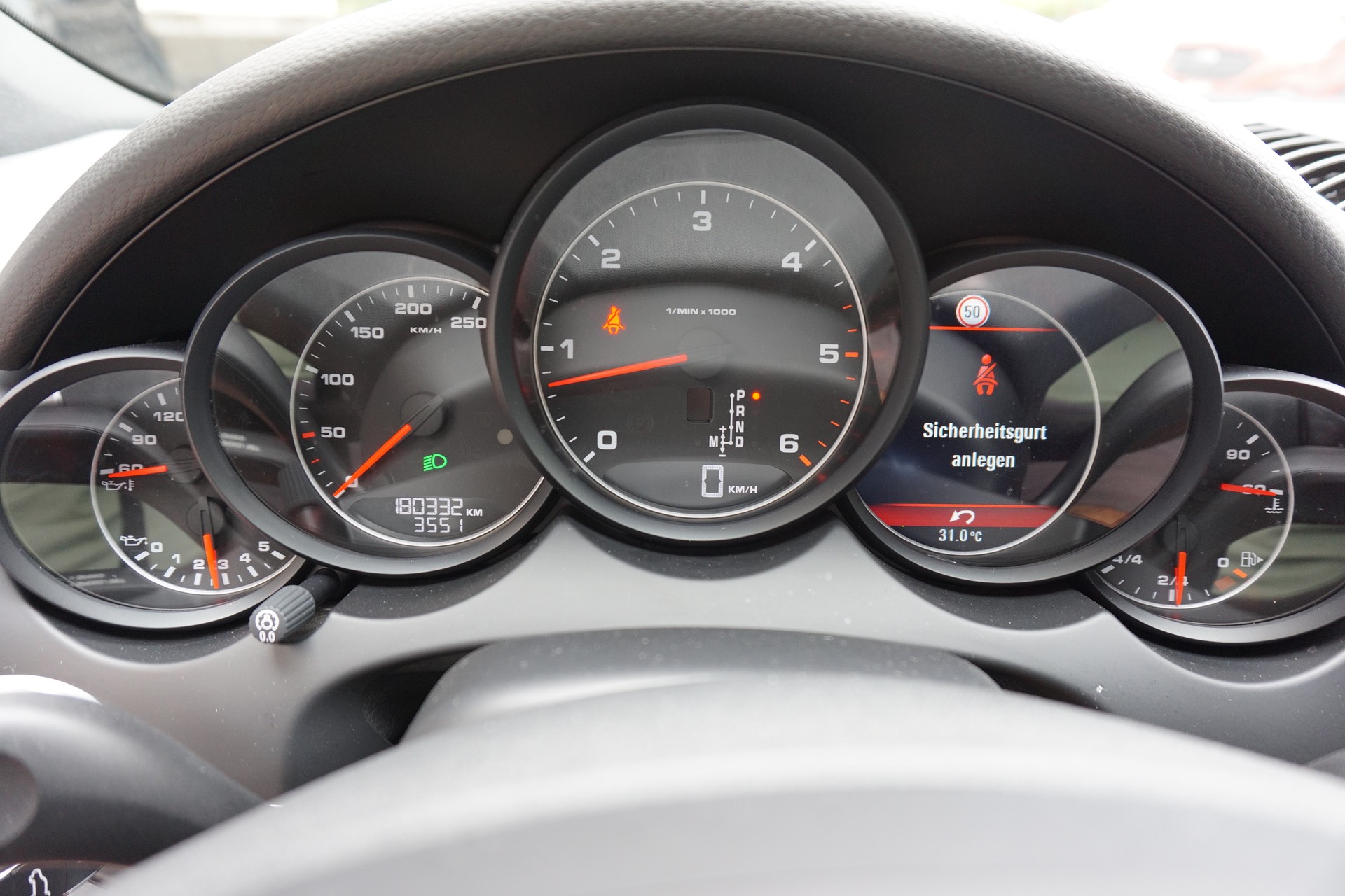 PORSCHE Cayenne Diesel-image-9