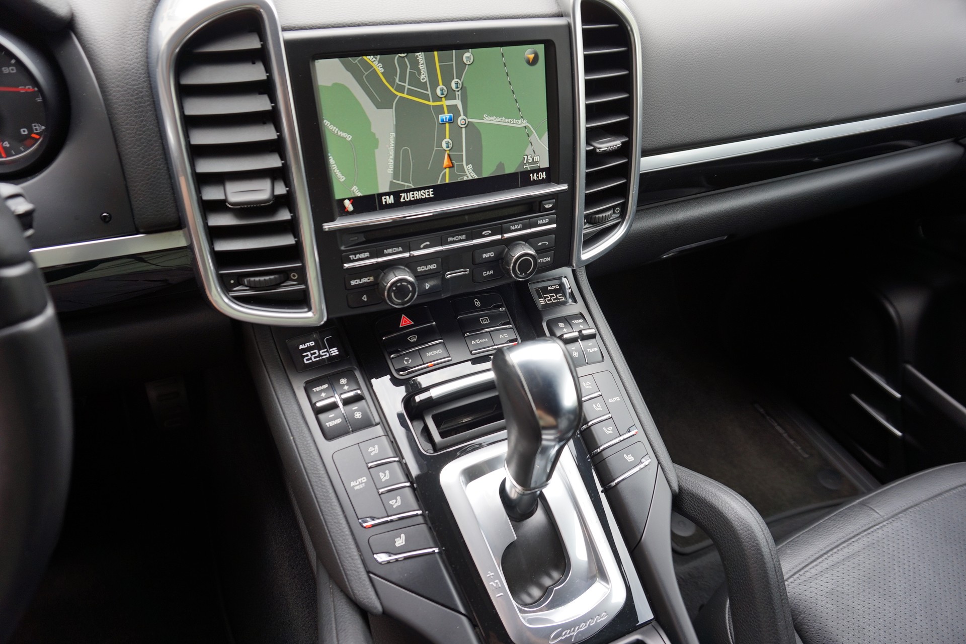 PORSCHE Cayenne Diesel-image-11
