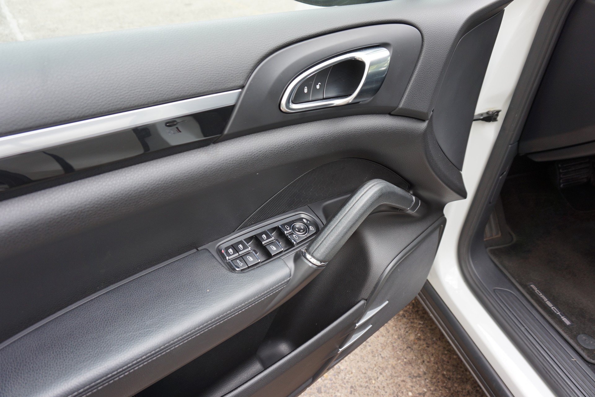 PORSCHE Cayenne Diesel-image-6