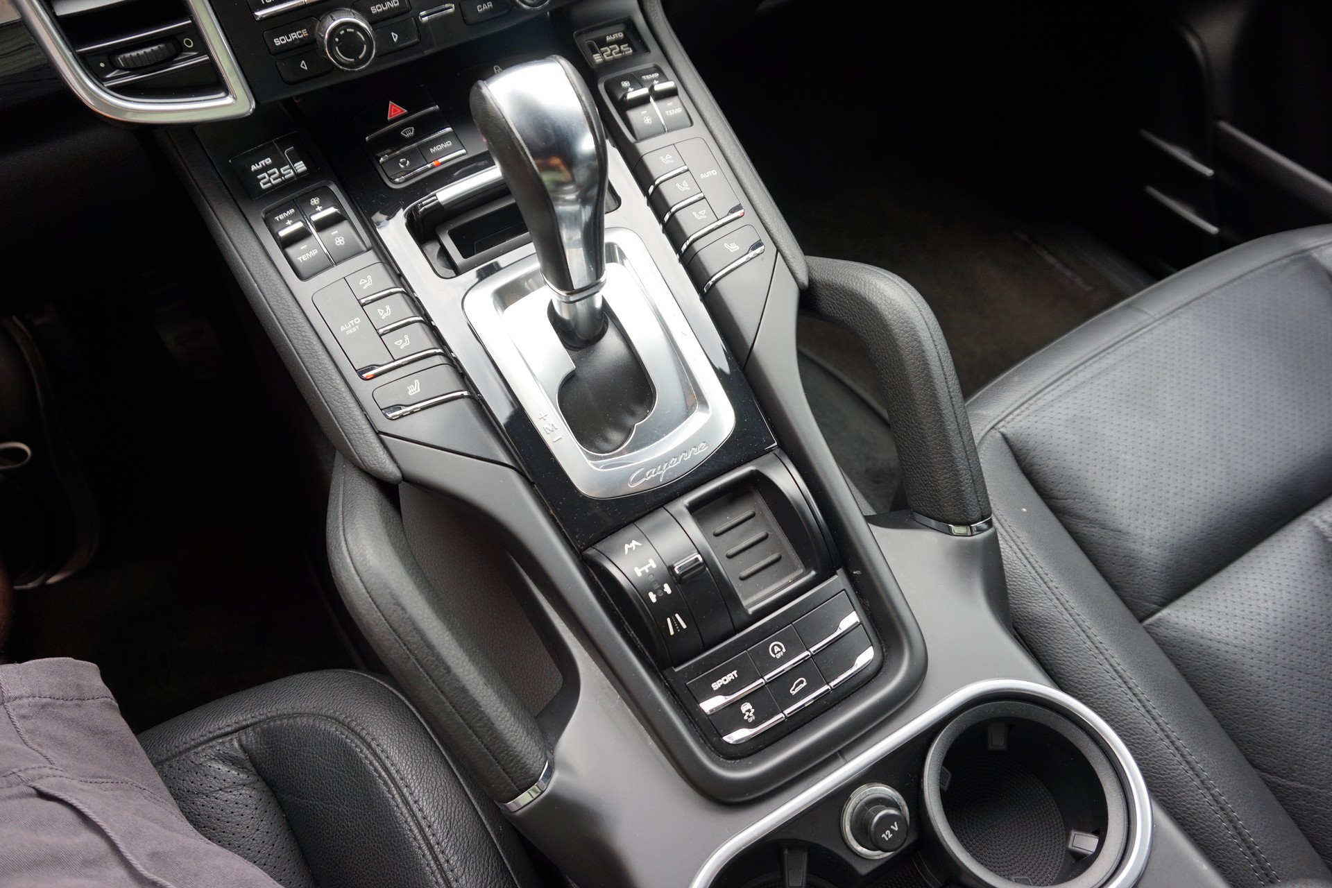 PORSCHE Cayenne Diesel-image-12