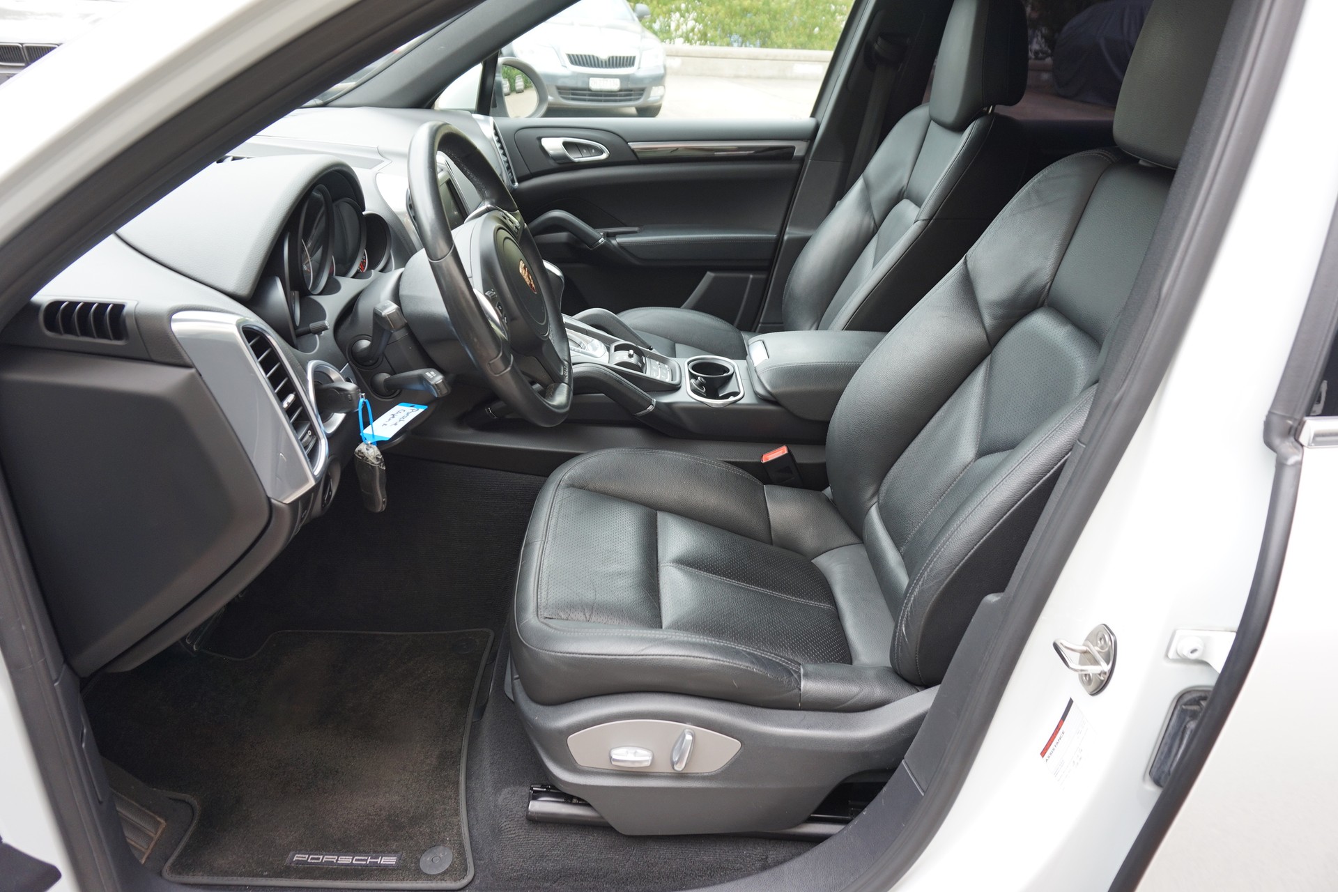 PORSCHE Cayenne Diesel-image-8