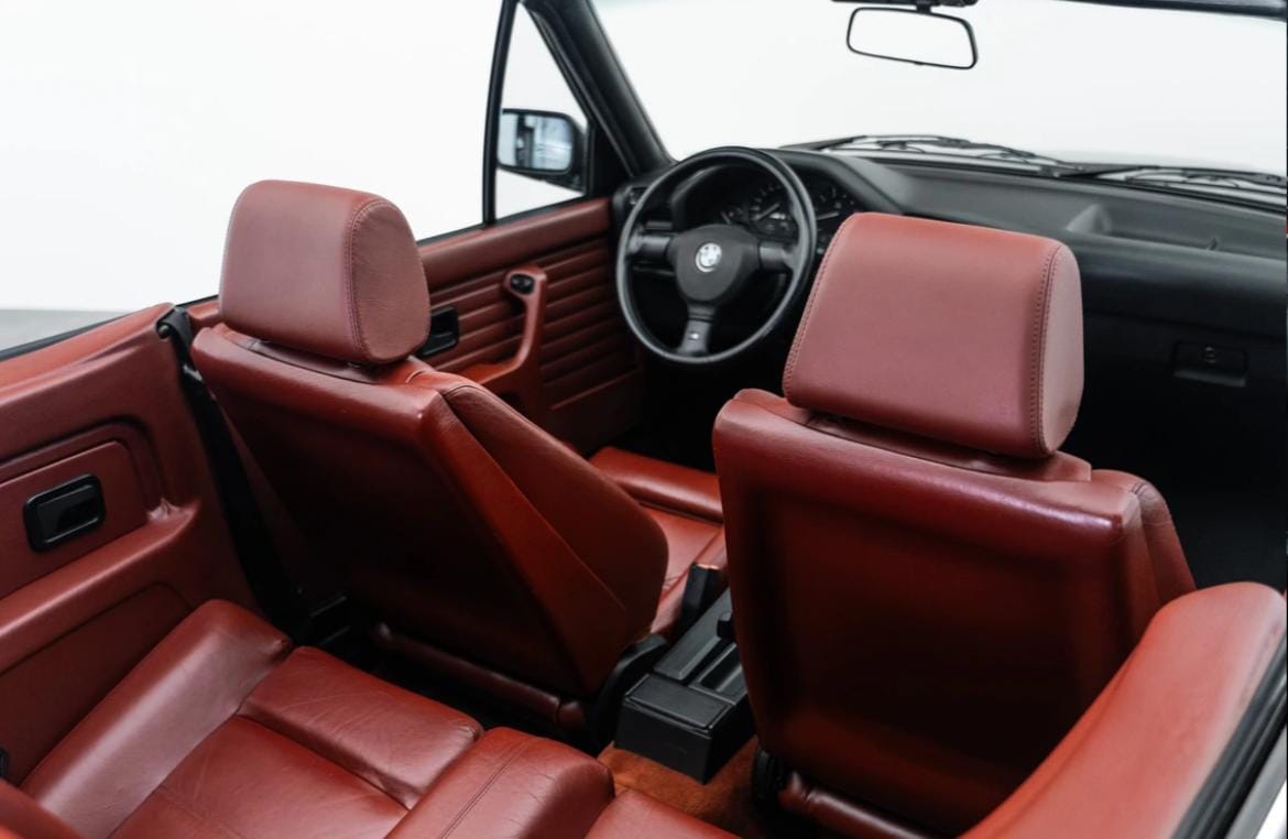 BMW 325i Cabrio-image-2