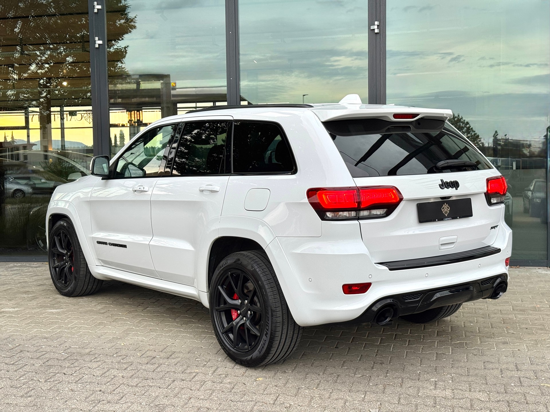 JEEP Grand Cherokee 6.4 V8 HEMI SRT8 Automatic-image-3