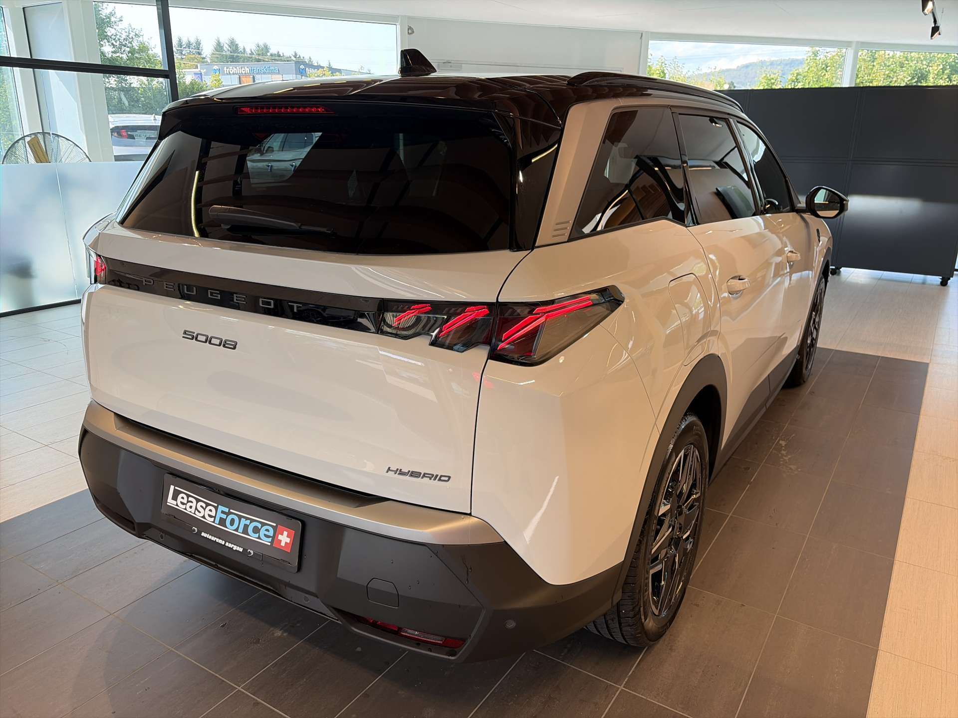 PEUGEOT 5008 145 Hybrid GT 7-Plätzer e-DCS-Automat-image-2