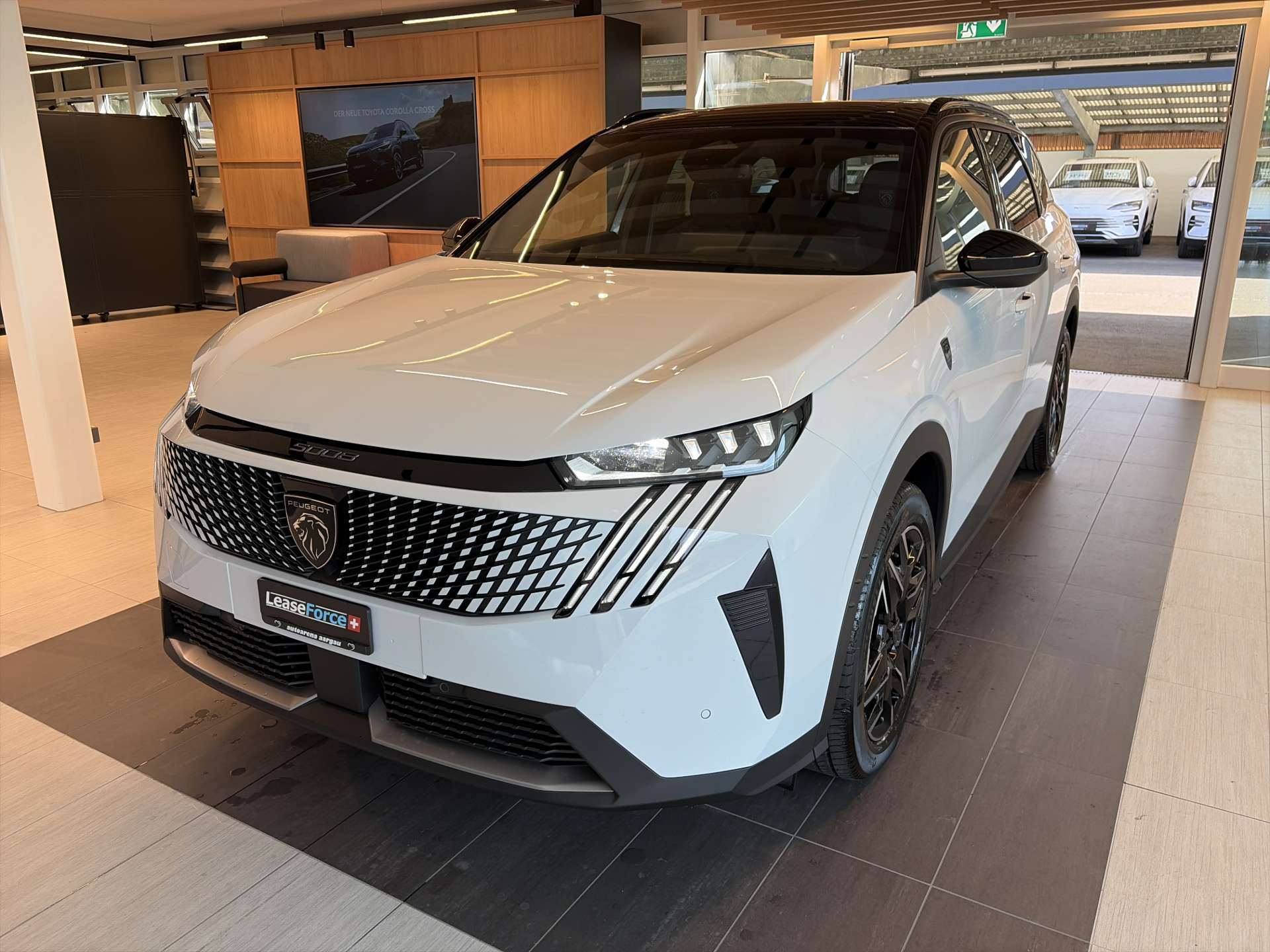 PEUGEOT 5008 145 Hybrid GT 7-Plätzer e-DCS-Automat-image-0
