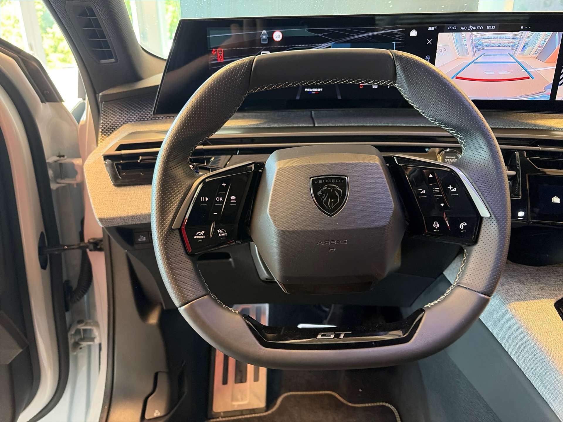 PEUGEOT 5008 145 Hybrid GT 7-Plätzer e-DCS-Automat-image-15