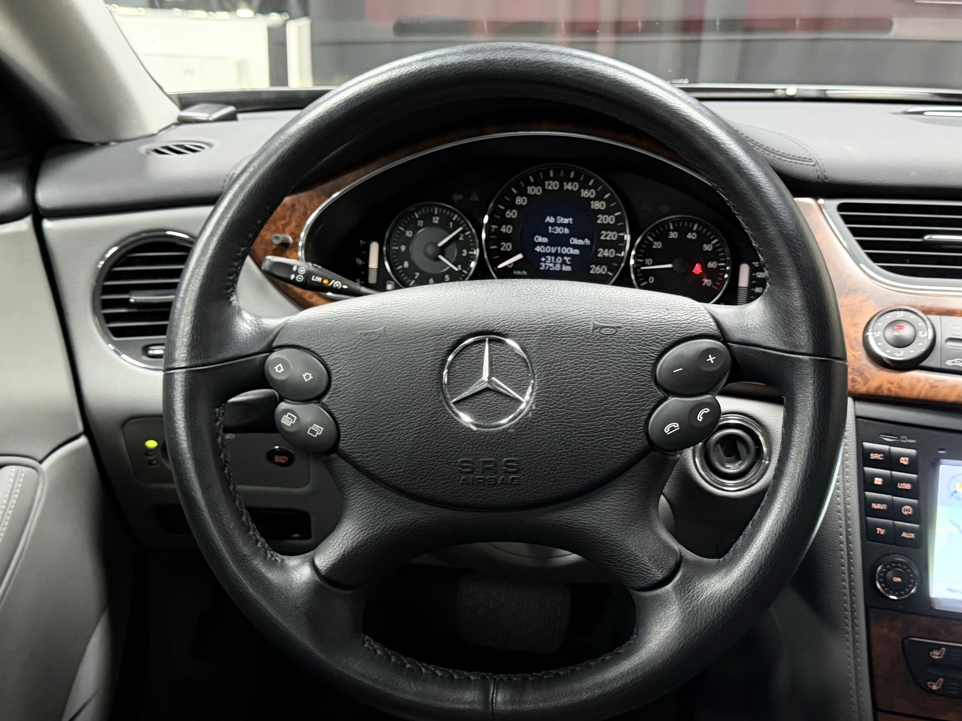 MERCEDES-BENZ CLS 500 7G-Tronic-image-12