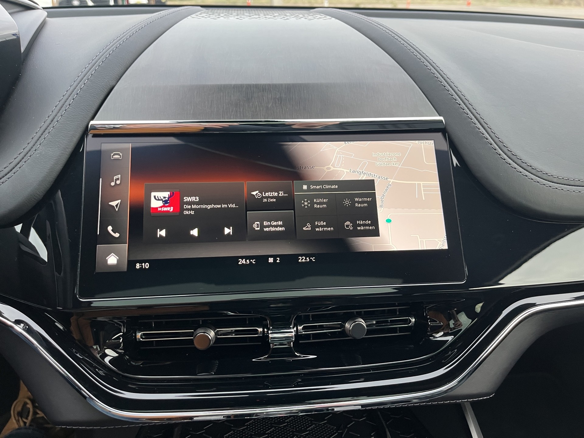 ASTON MARTIN DBX 4.0 V8 *New Modell mit 707 PS*-image-21