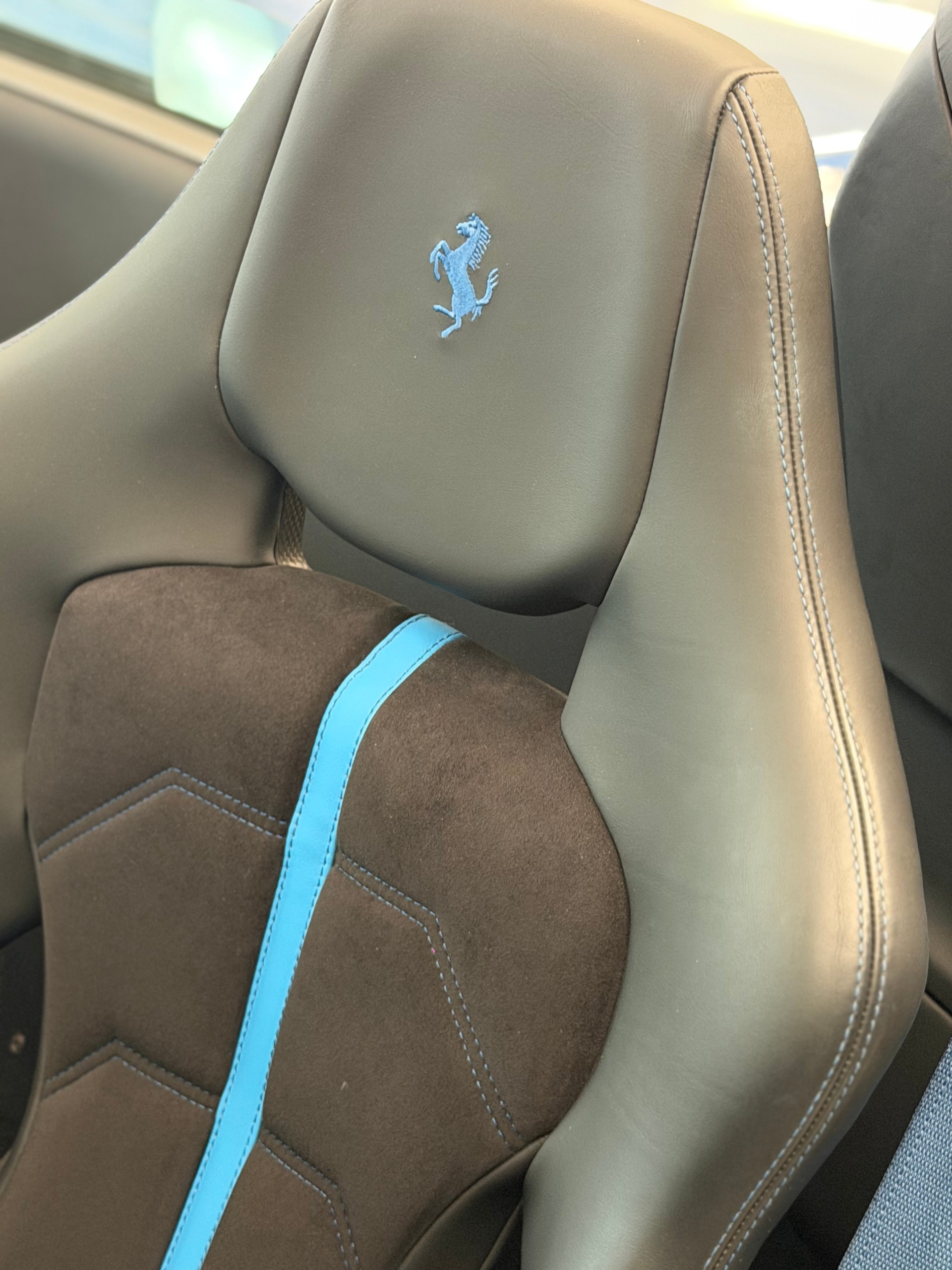 FERRARI 488 Spider 3.9 V8-image-23