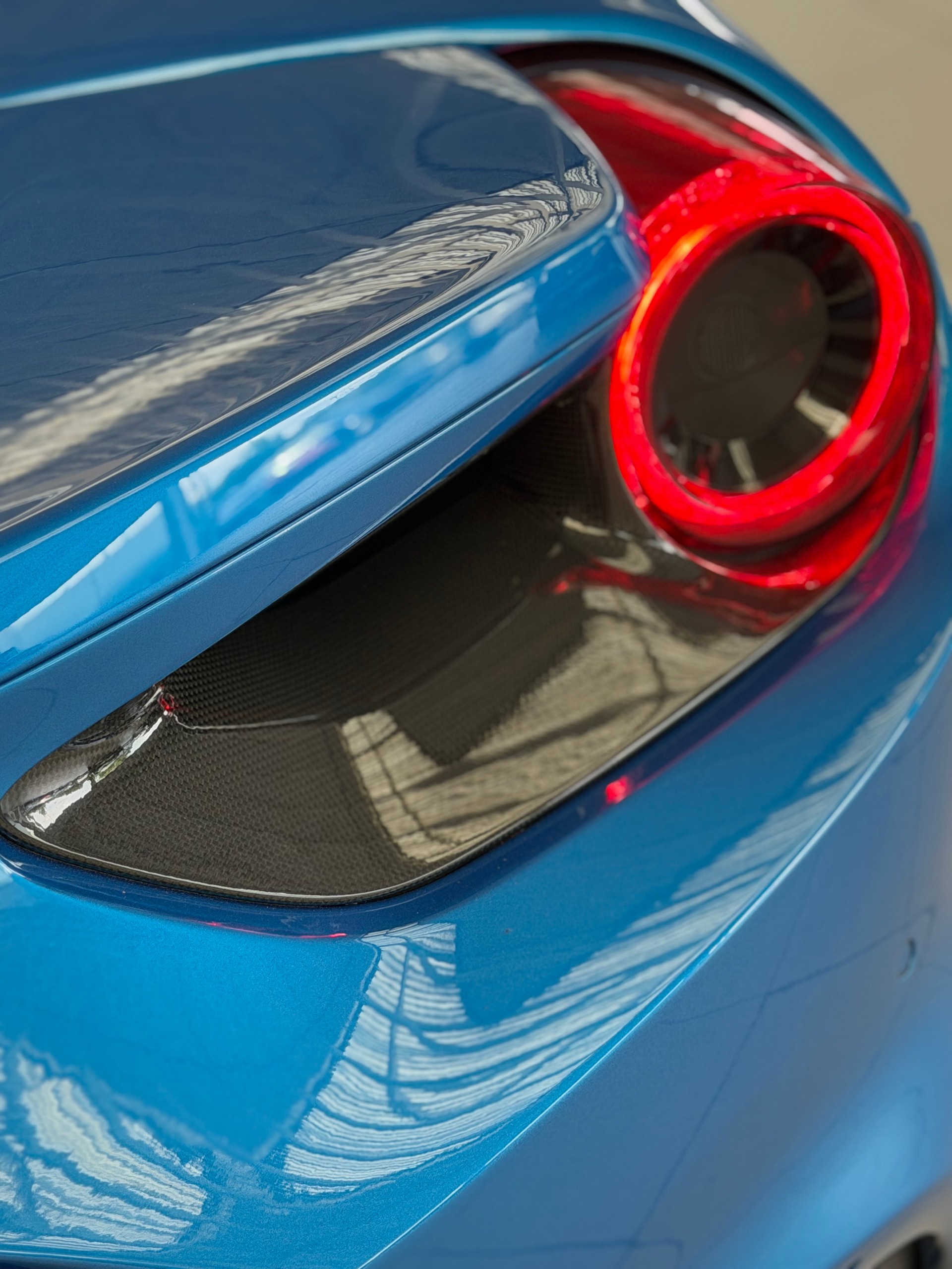 FERRARI 488 Spider 3.9 V8-image-14