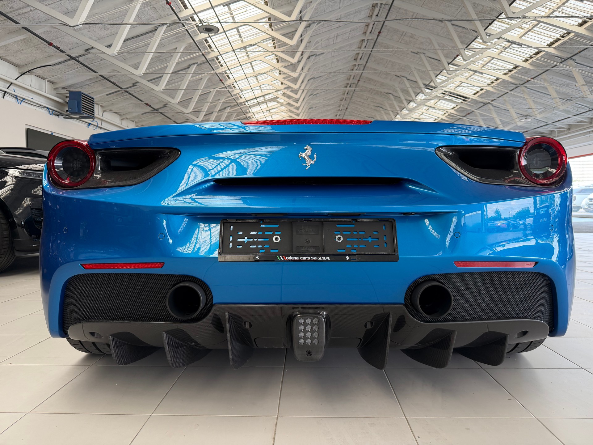 FERRARI 488 Spider 3.9 V8-image-2