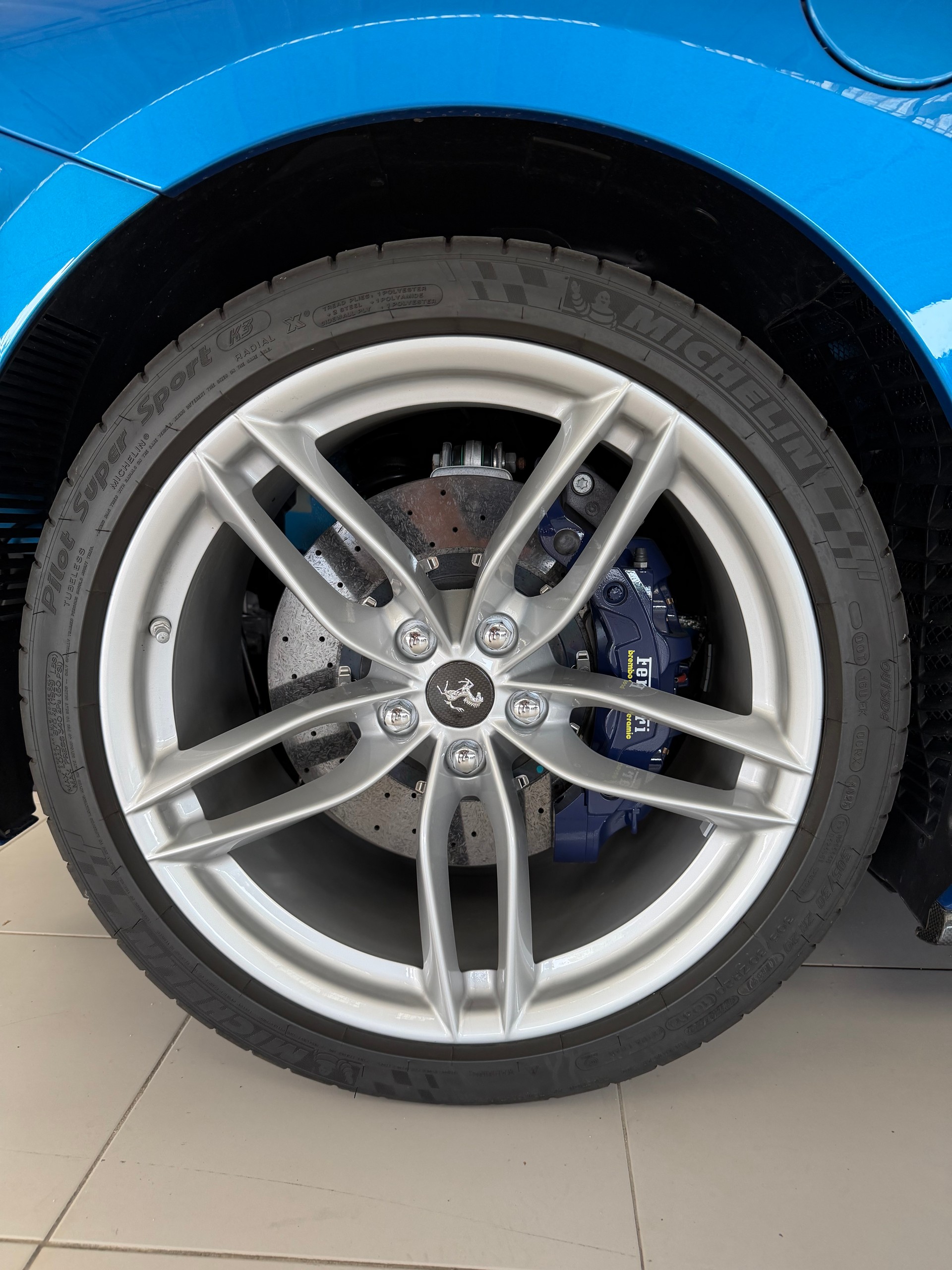 FERRARI 488 Spider 3.9 V8-image-13