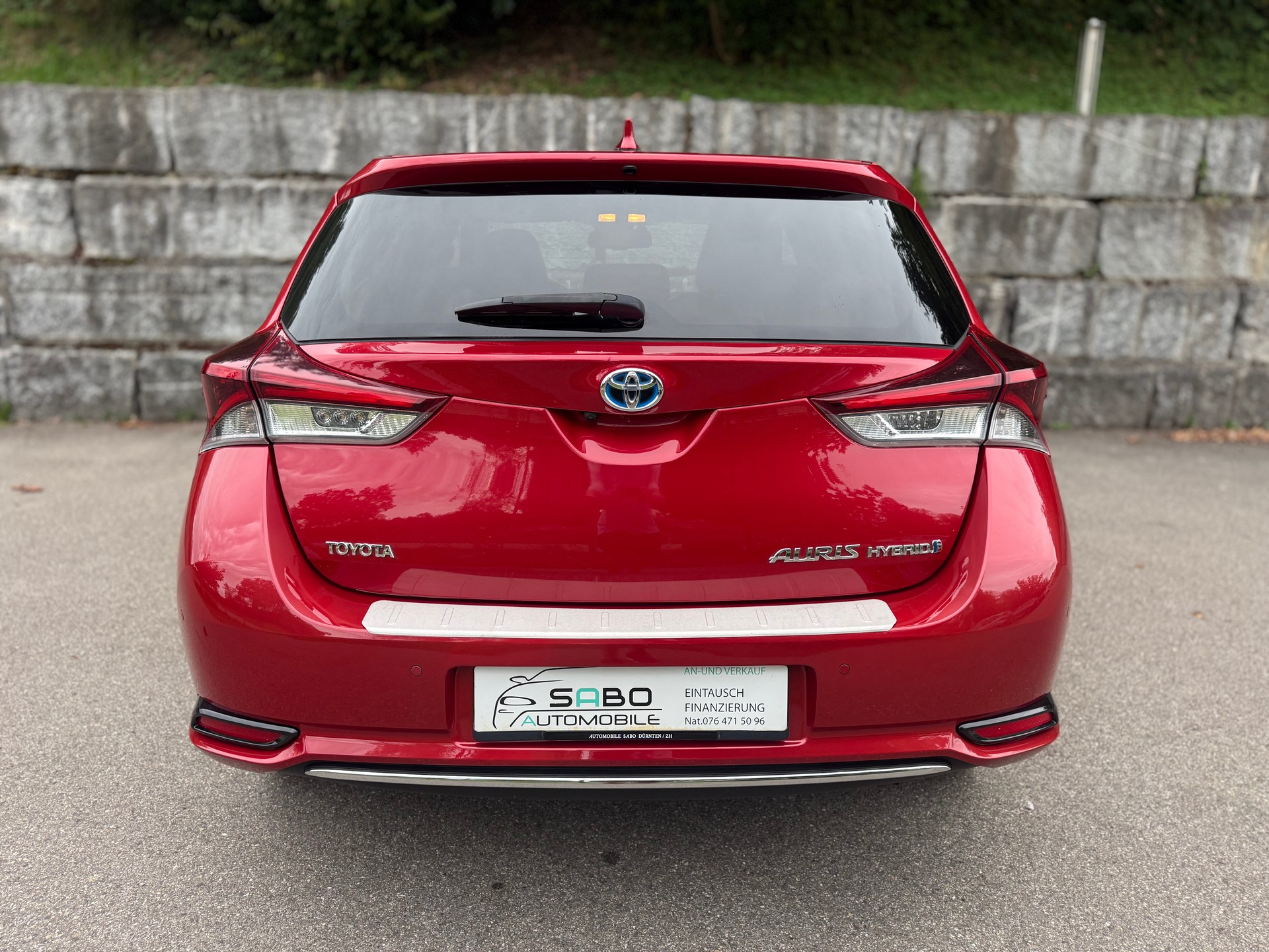 TOYOTA Auris 1.8 HSD Sol e-CVT-image-10