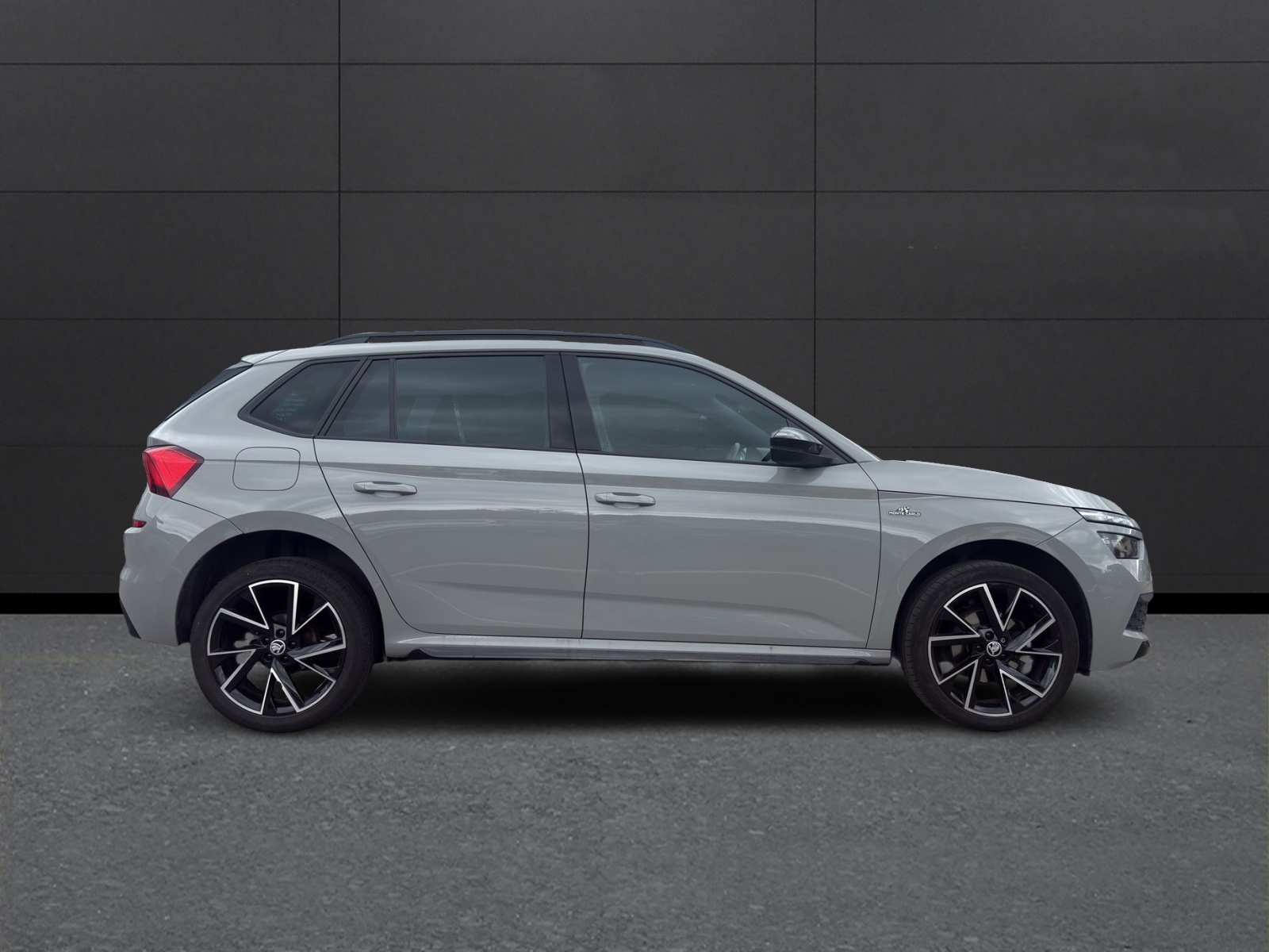 SKODA Kamiq 1.0 TSI Monte Carlo DSG-image-5