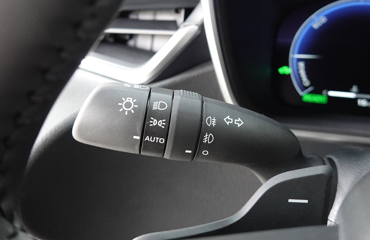 TOYOTA Corolla Touring Sports 2.0 HSD Premium e-CVT-image-13