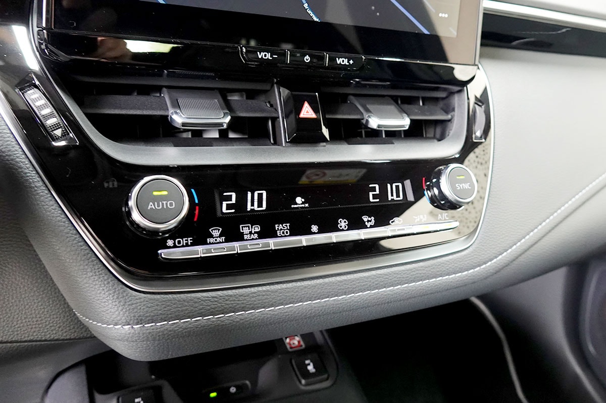 TOYOTA Corolla Touring Sports 2.0 HSD Premium e-CVT-image-17