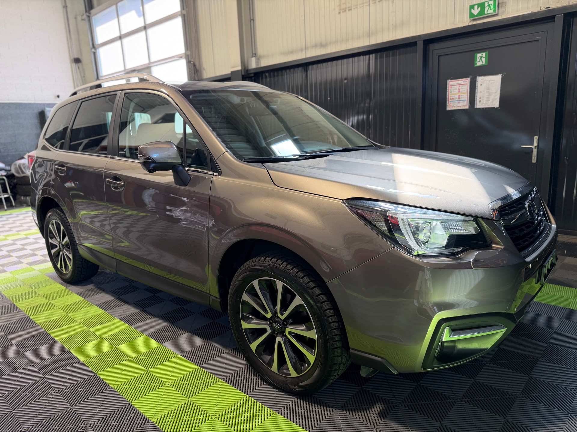 SUBARU Forester 2.0i Executive Lineartronic-image-1
