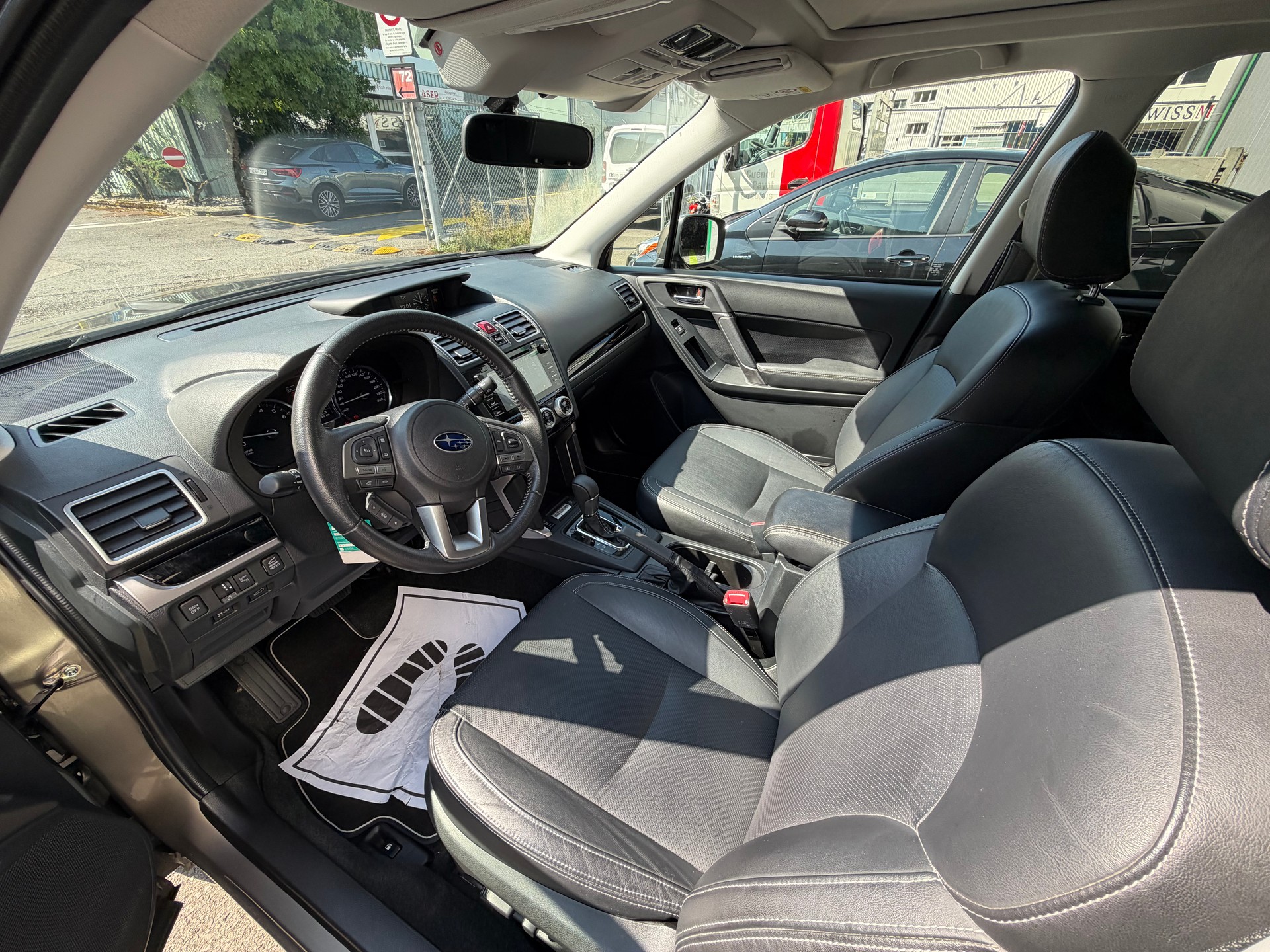SUBARU Forester 2.0i Executive Lineartronic-image-12