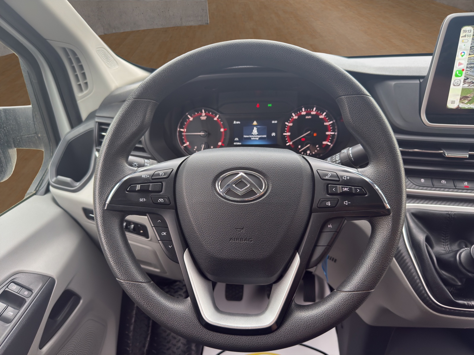 MAXUS Deliver 9 2.0D L3H2 FWD Base-image-13