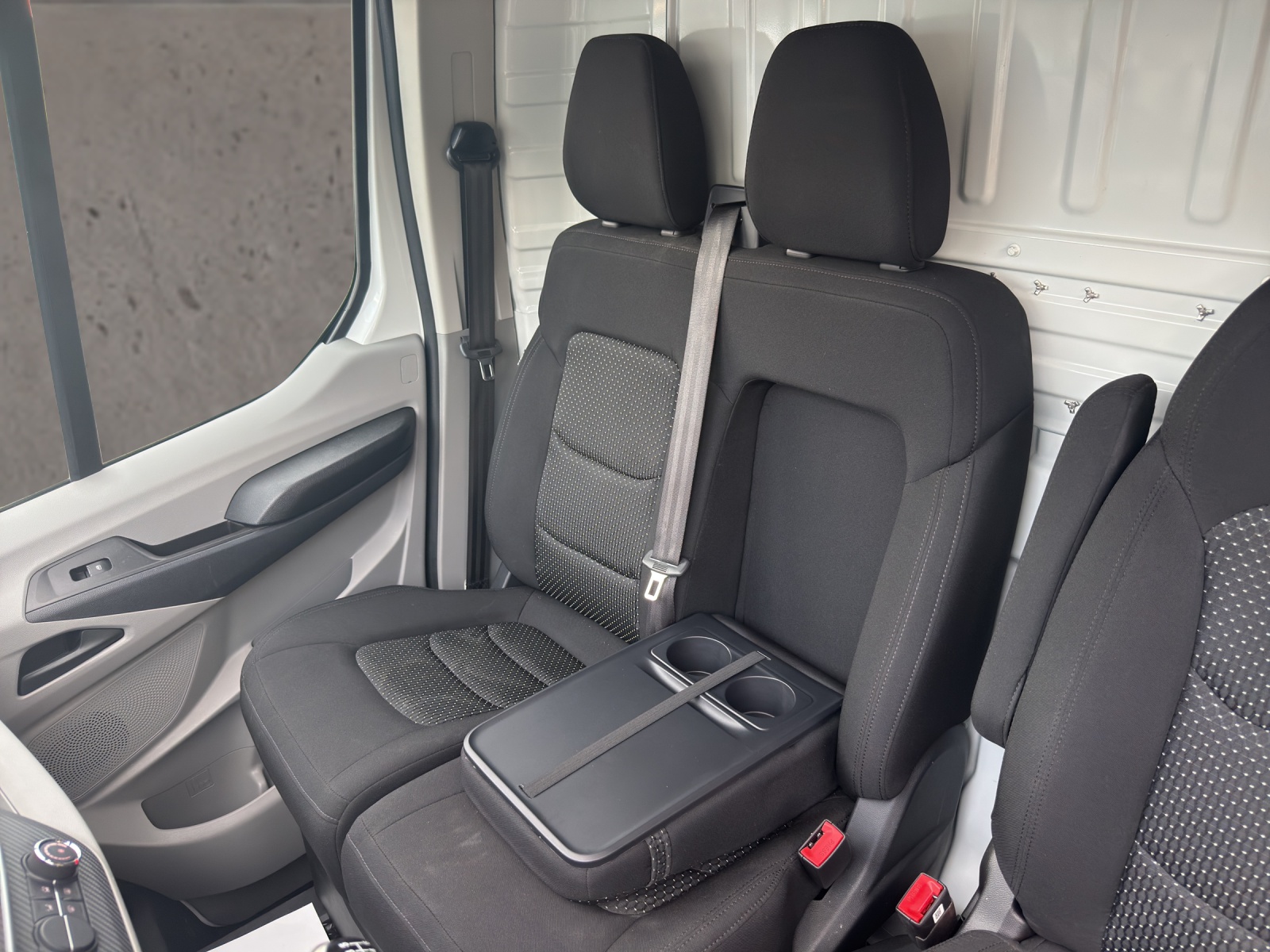 MAXUS Deliver 9 2.0D L3H2 FWD Base-image-7