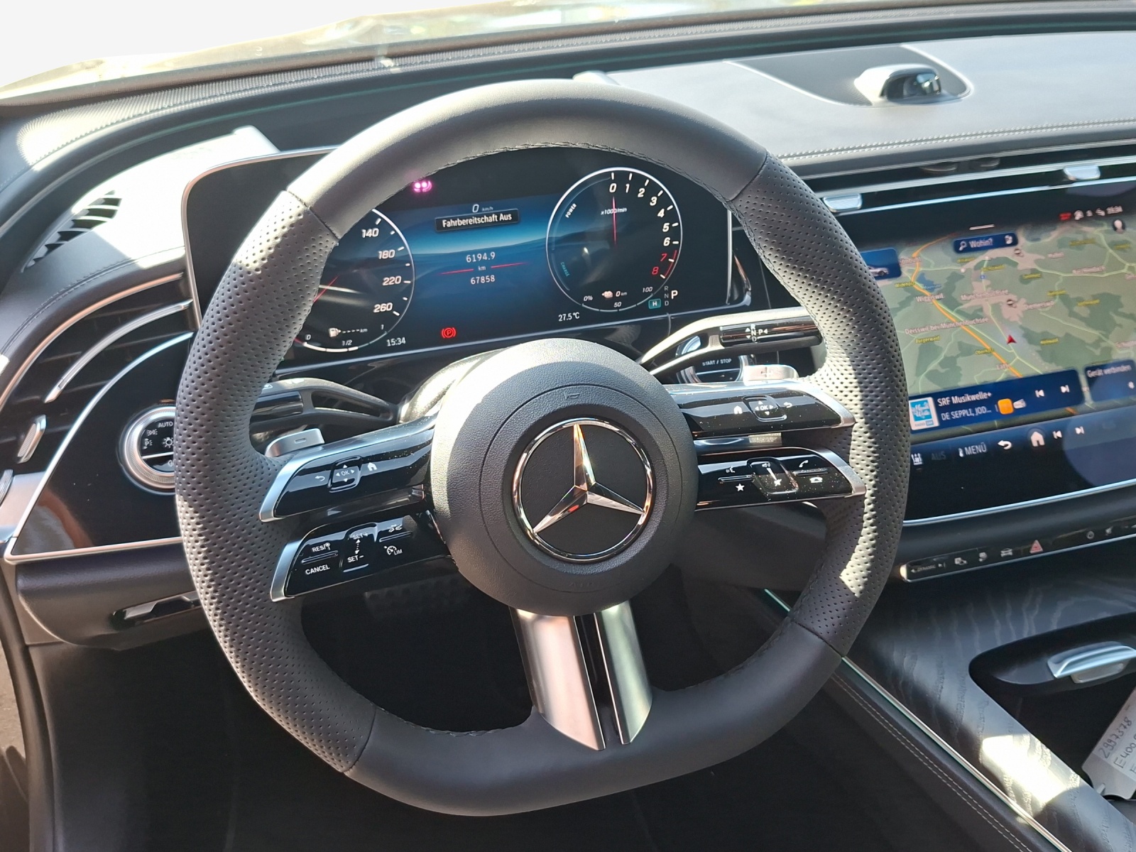 MERCEDES-BENZ E 400 e 4Matic 9G-Tronic-image-10