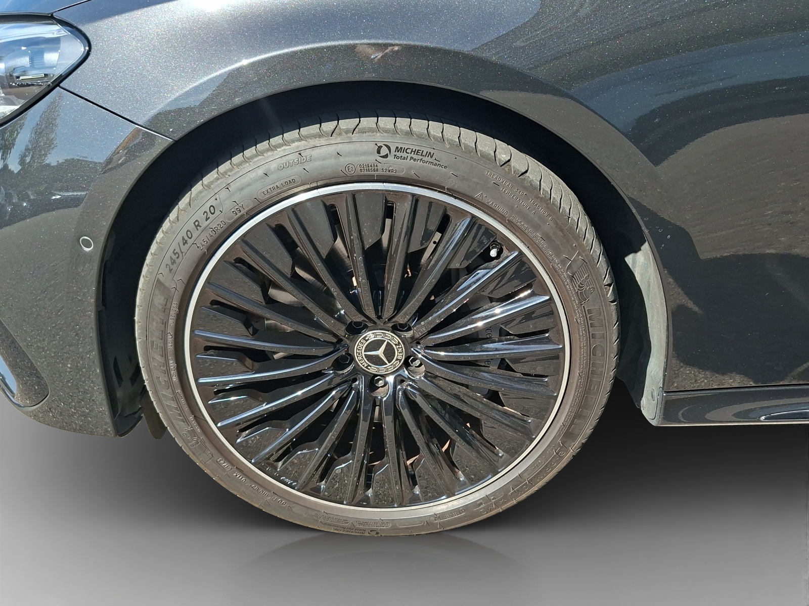 MERCEDES-BENZ E 400 e 4Matic 9G-Tronic-image-13
