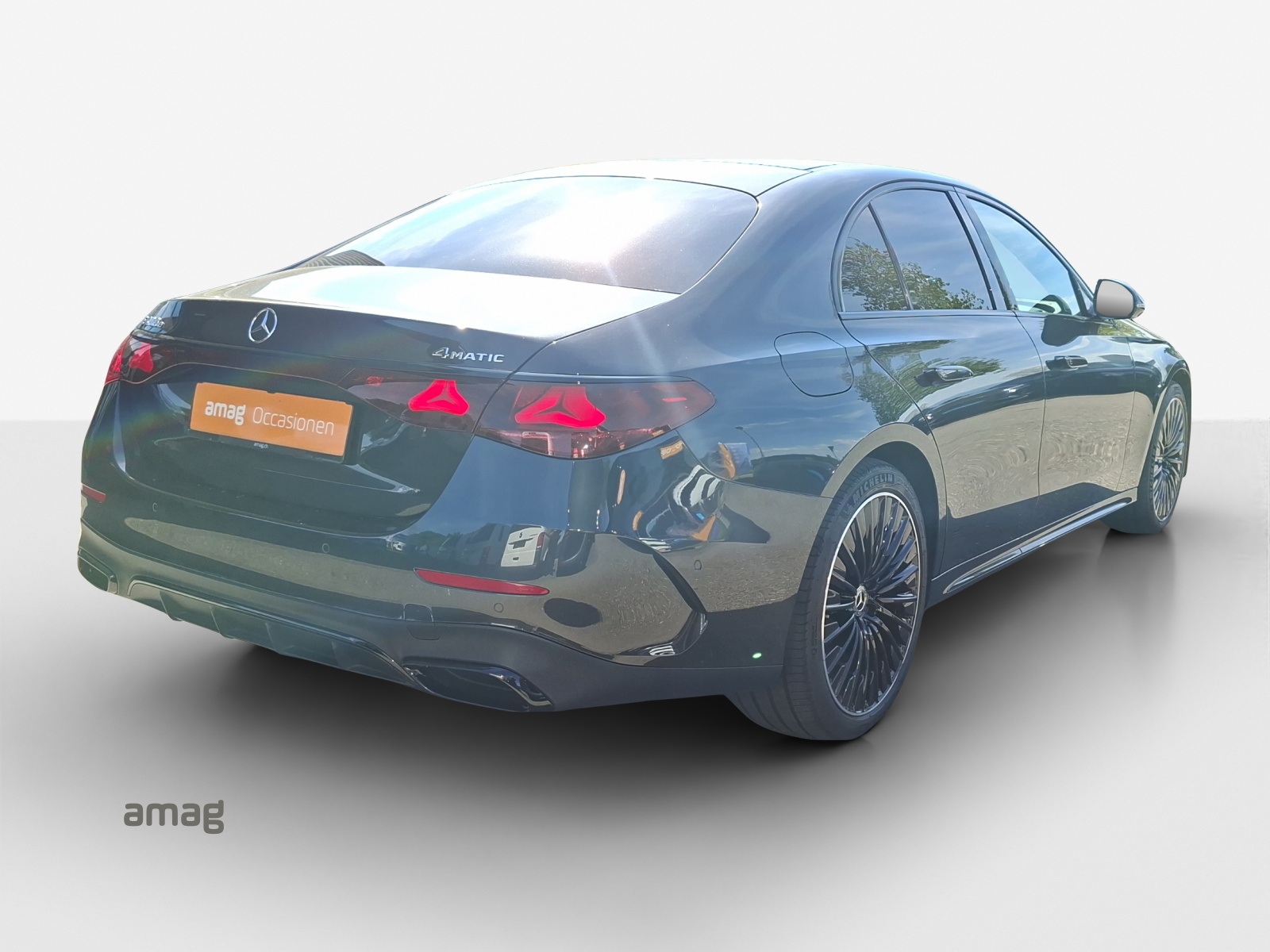 MERCEDES-BENZ E 400 e 4Matic 9G-Tronic-image-4
