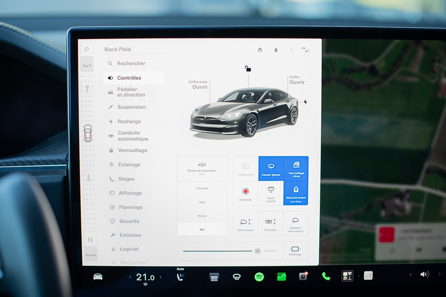 TESLA Model S 100 kWh Plaid-image-17