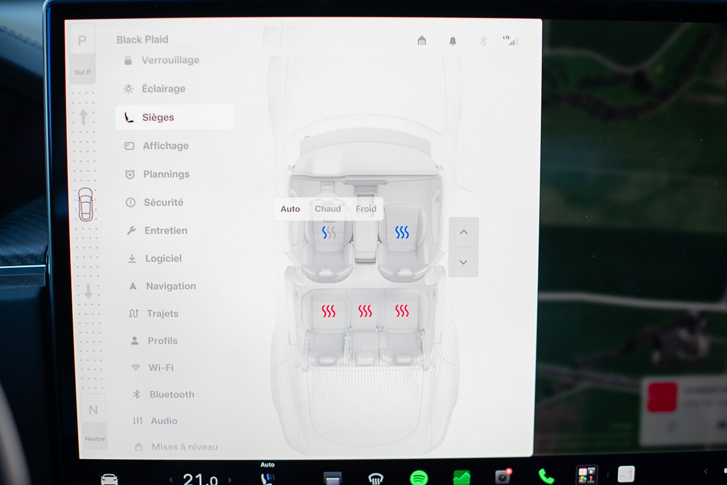 TESLA Model S 100 kWh Plaid-image-23