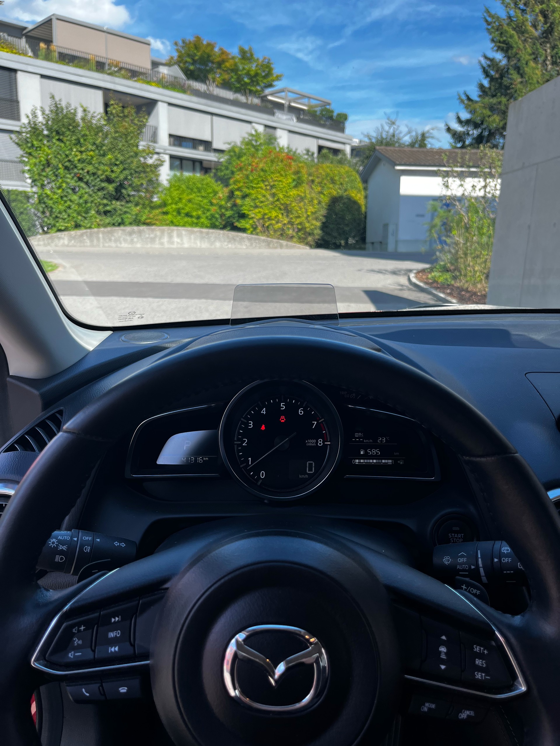MAZDA 1.5 90 Revolution-image-6