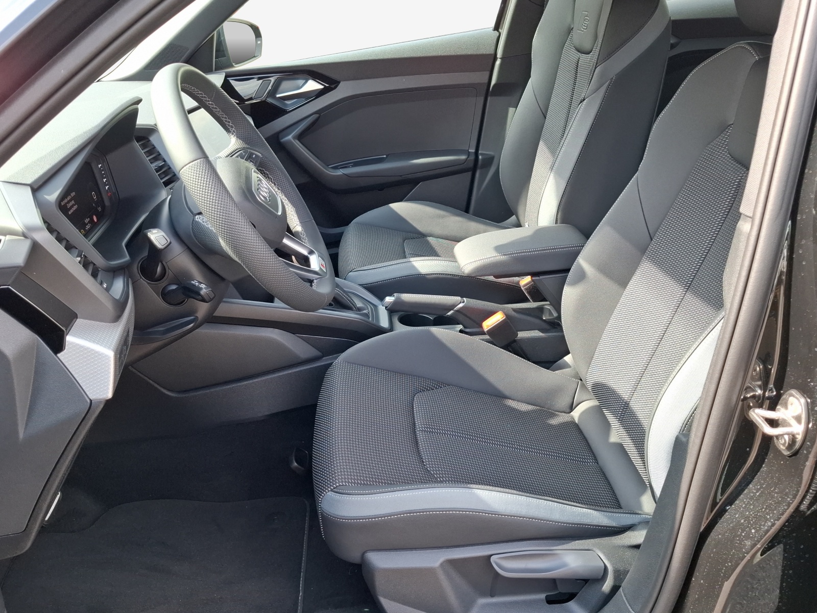 AUDI A1 Sportback 30 TFSI Attraction S-tronic-image-7