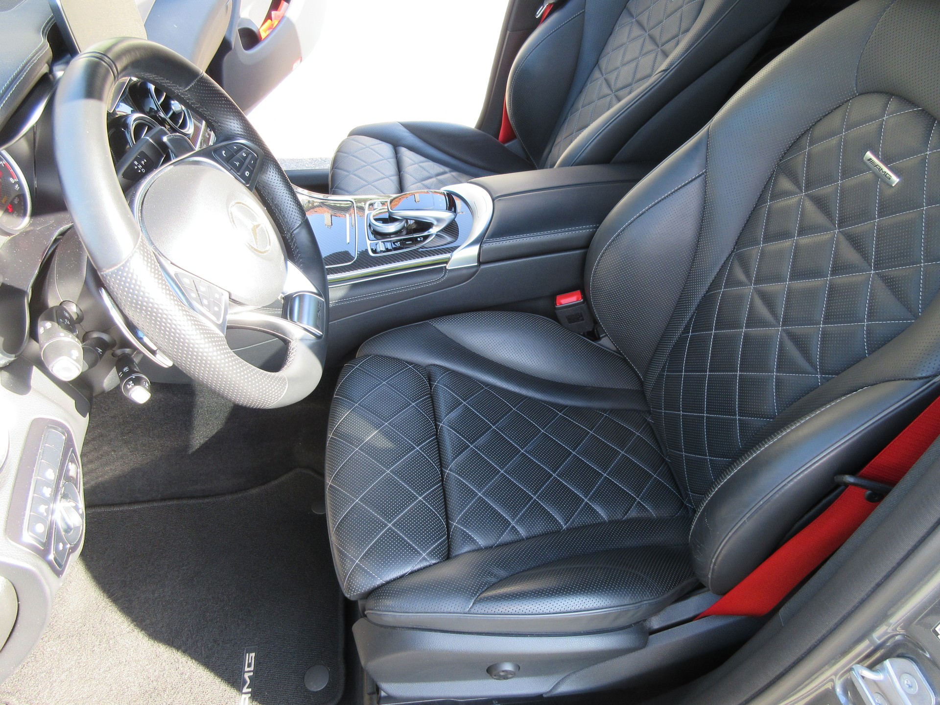 MERCEDES-BENZ GLC 63 AMG 4Matic+ 9G-Tronic-image-10