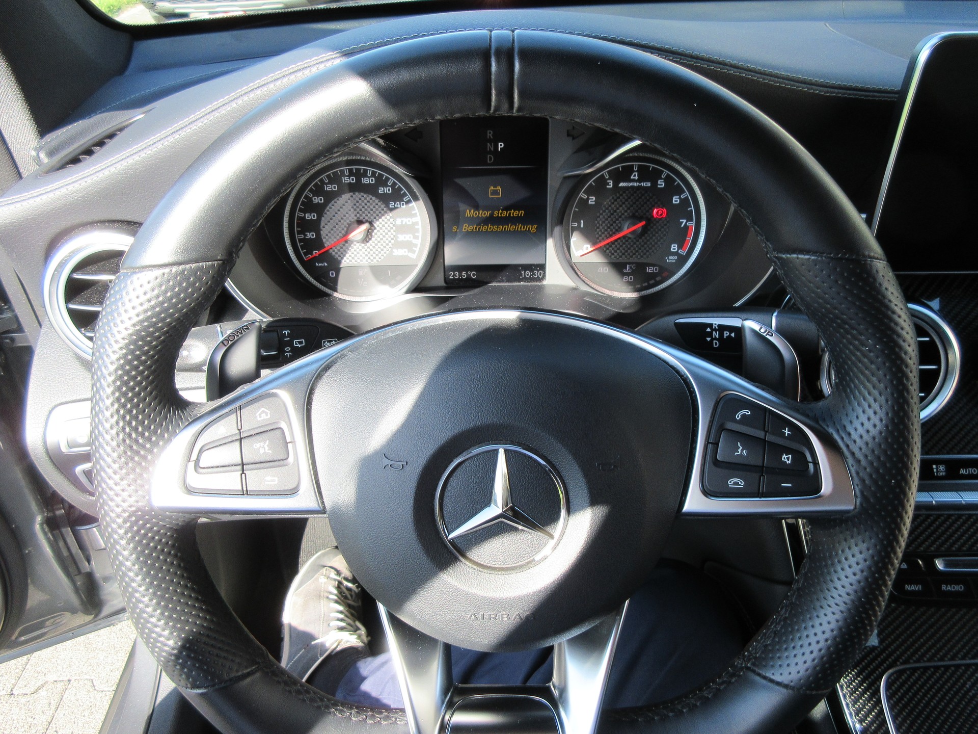 MERCEDES-BENZ GLC 63 AMG 4Matic+ 9G-Tronic-image-11