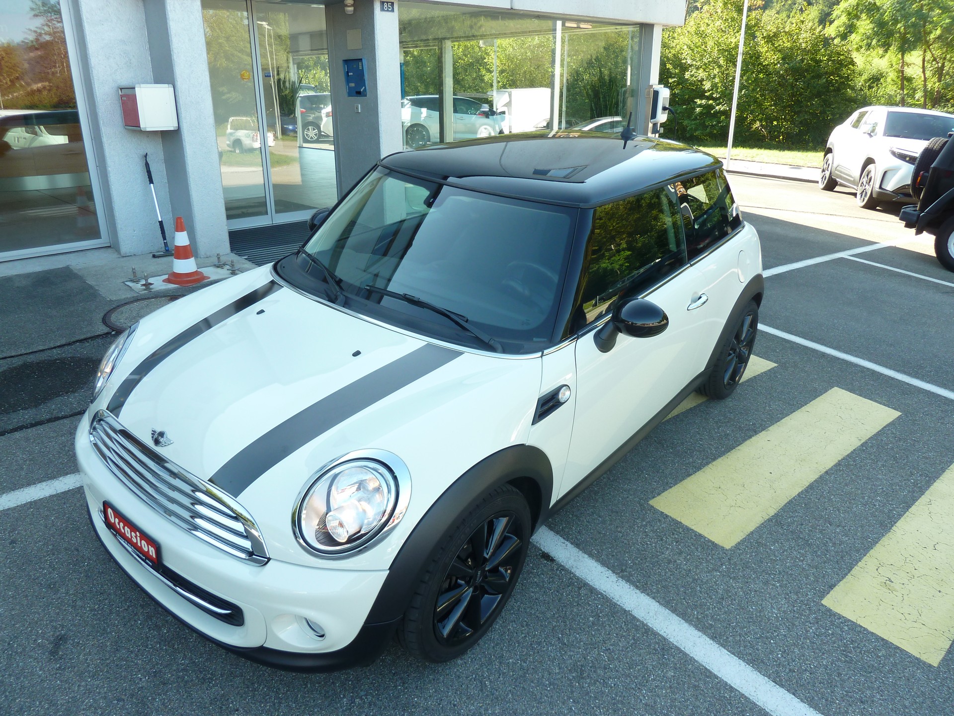 MINI Cooper-image-2