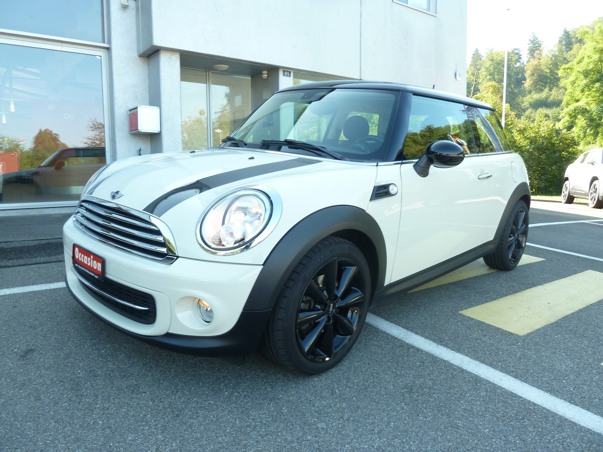 MINI Cooper-image-1