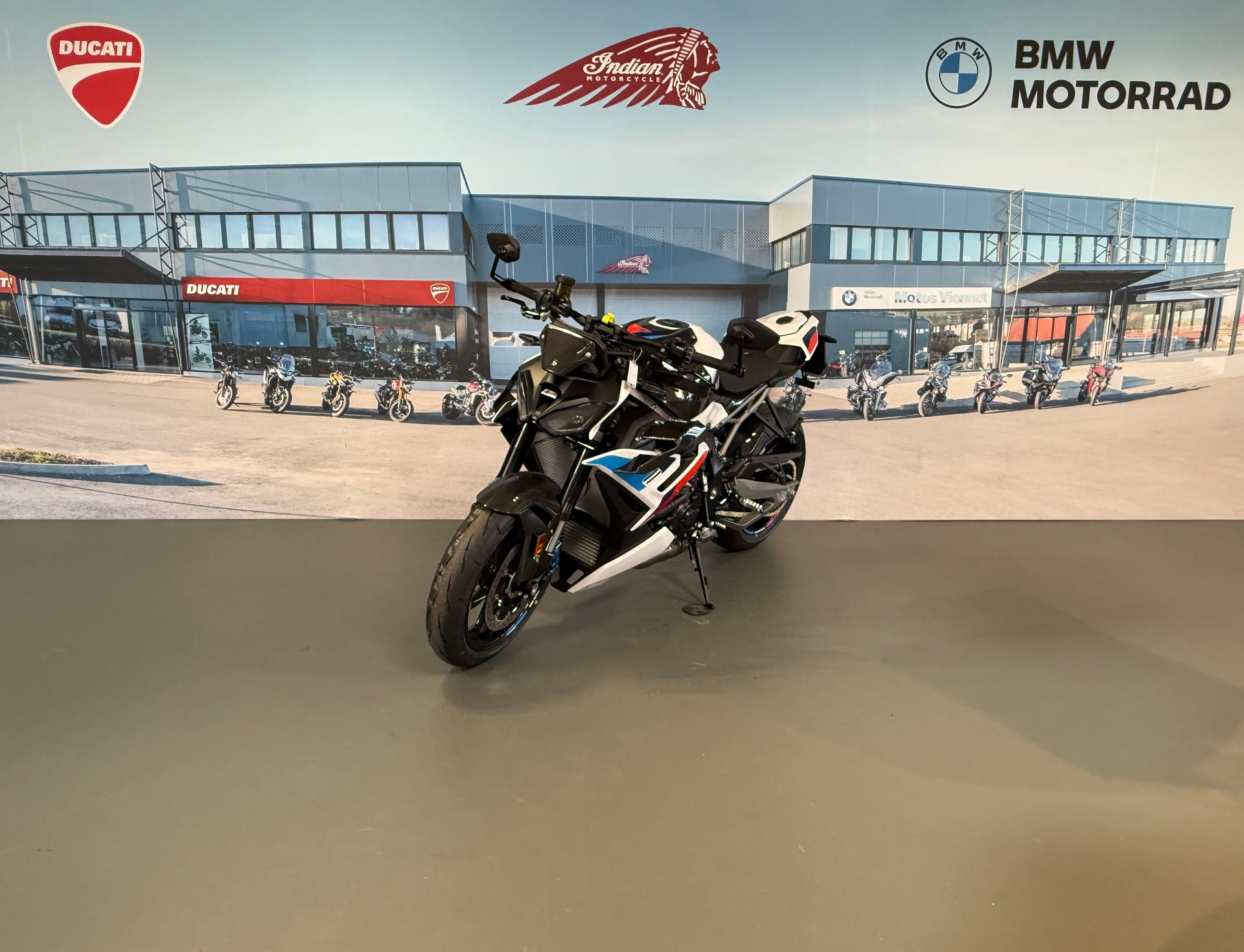 BMW M 1000 R Pack Compétition-showroom-element-2