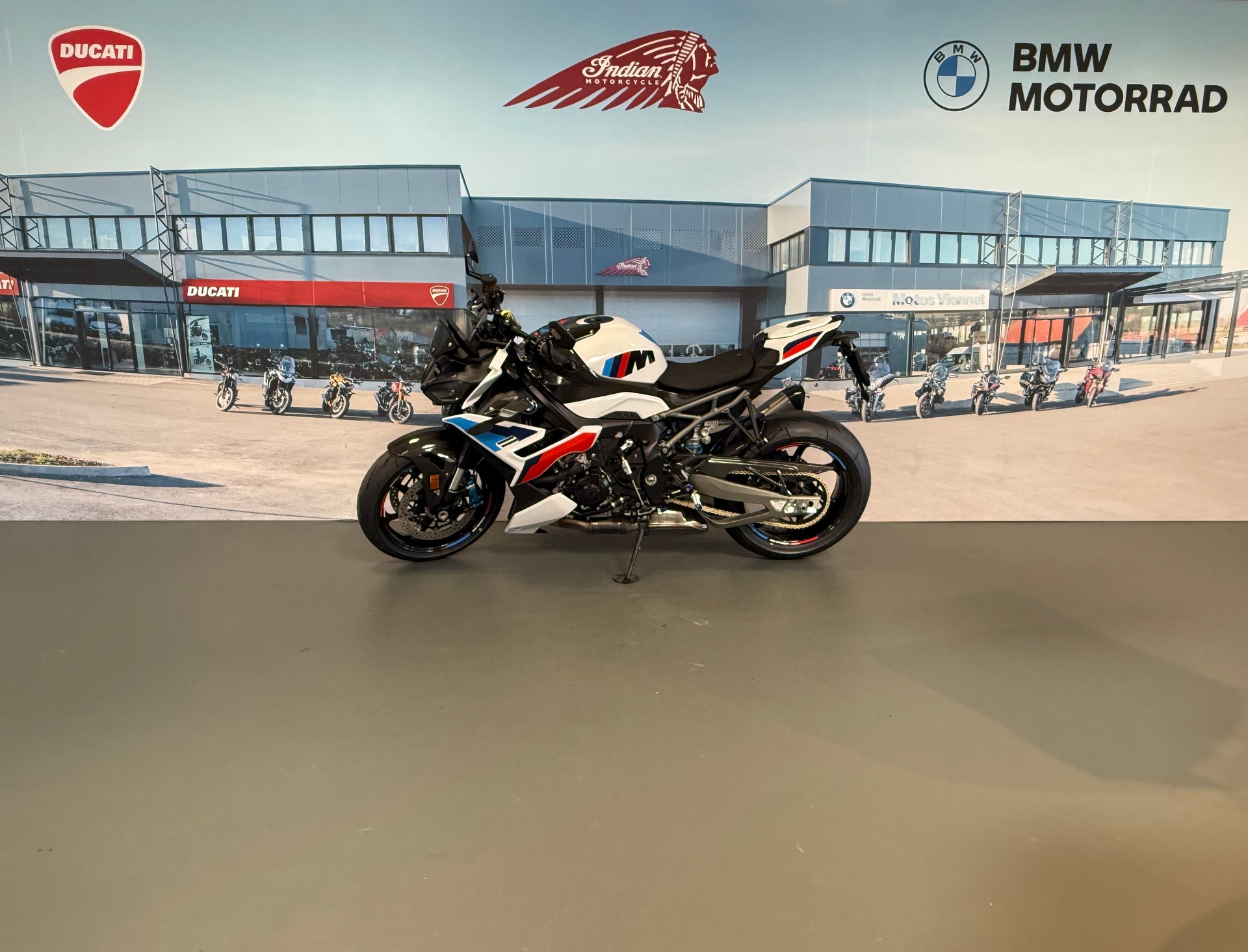BMW M 1000 R Pack Compétition-showroom-element-3