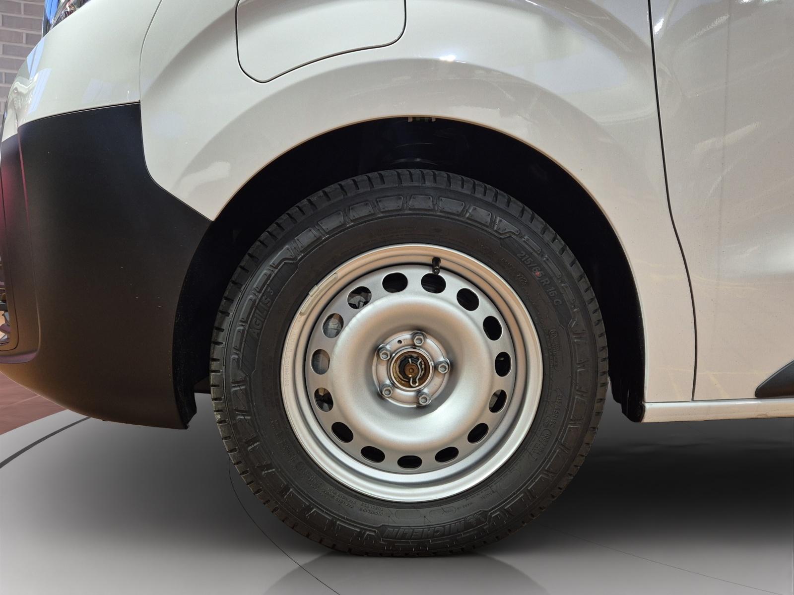 TOYOTA PROACE Van L2 75KWh Active-image-9